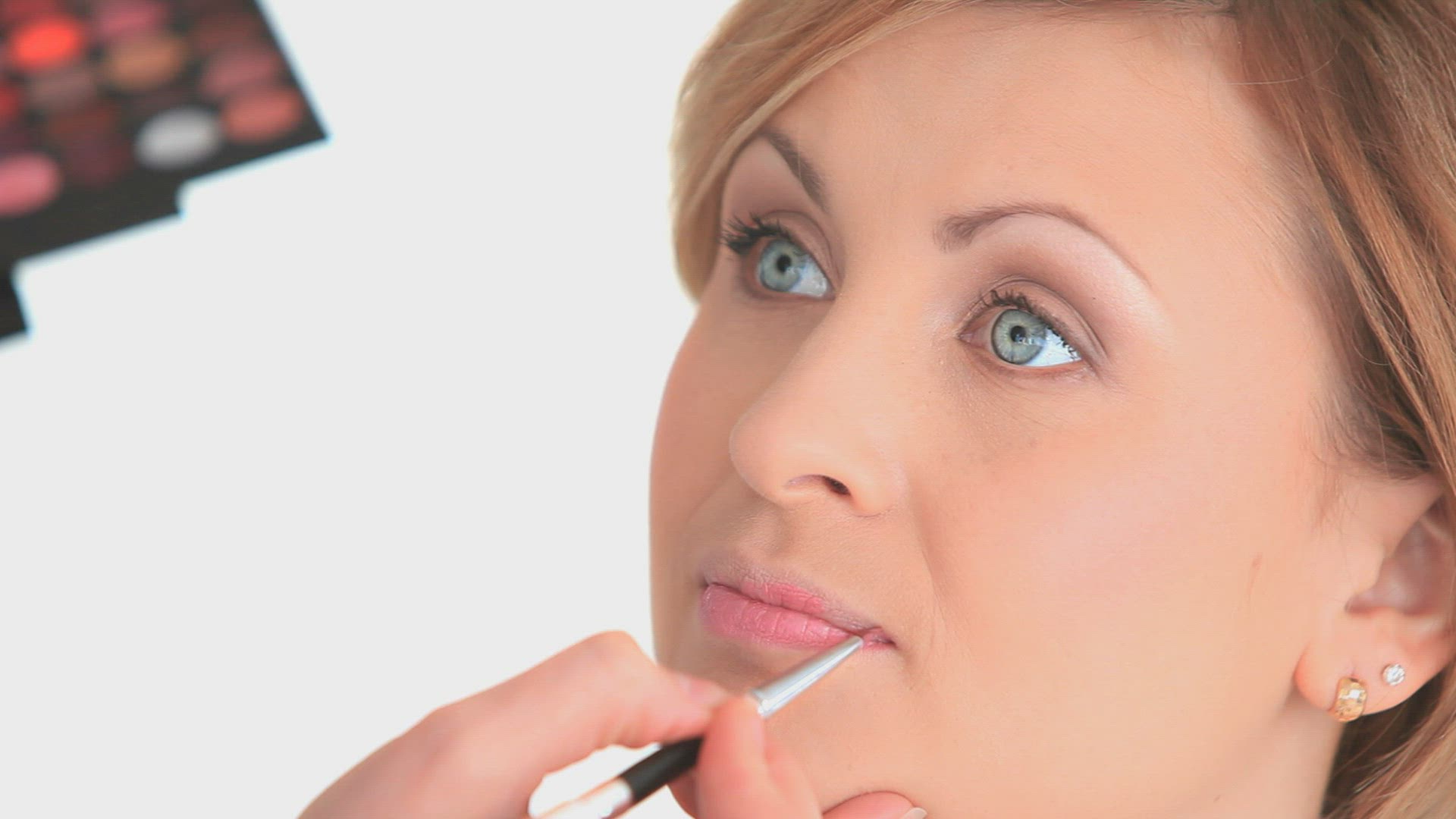 826686068 / Woman / Cosmetics / Make up