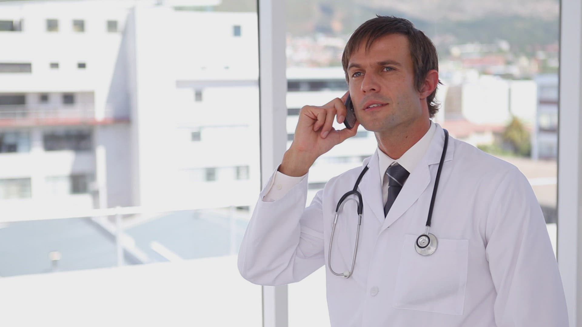 484896030 / Doctor / Looking at Camera / Expertise