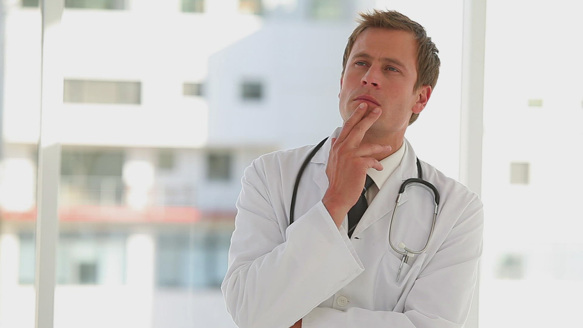 325861501 / Doctor / Doctor's Coat / Working
