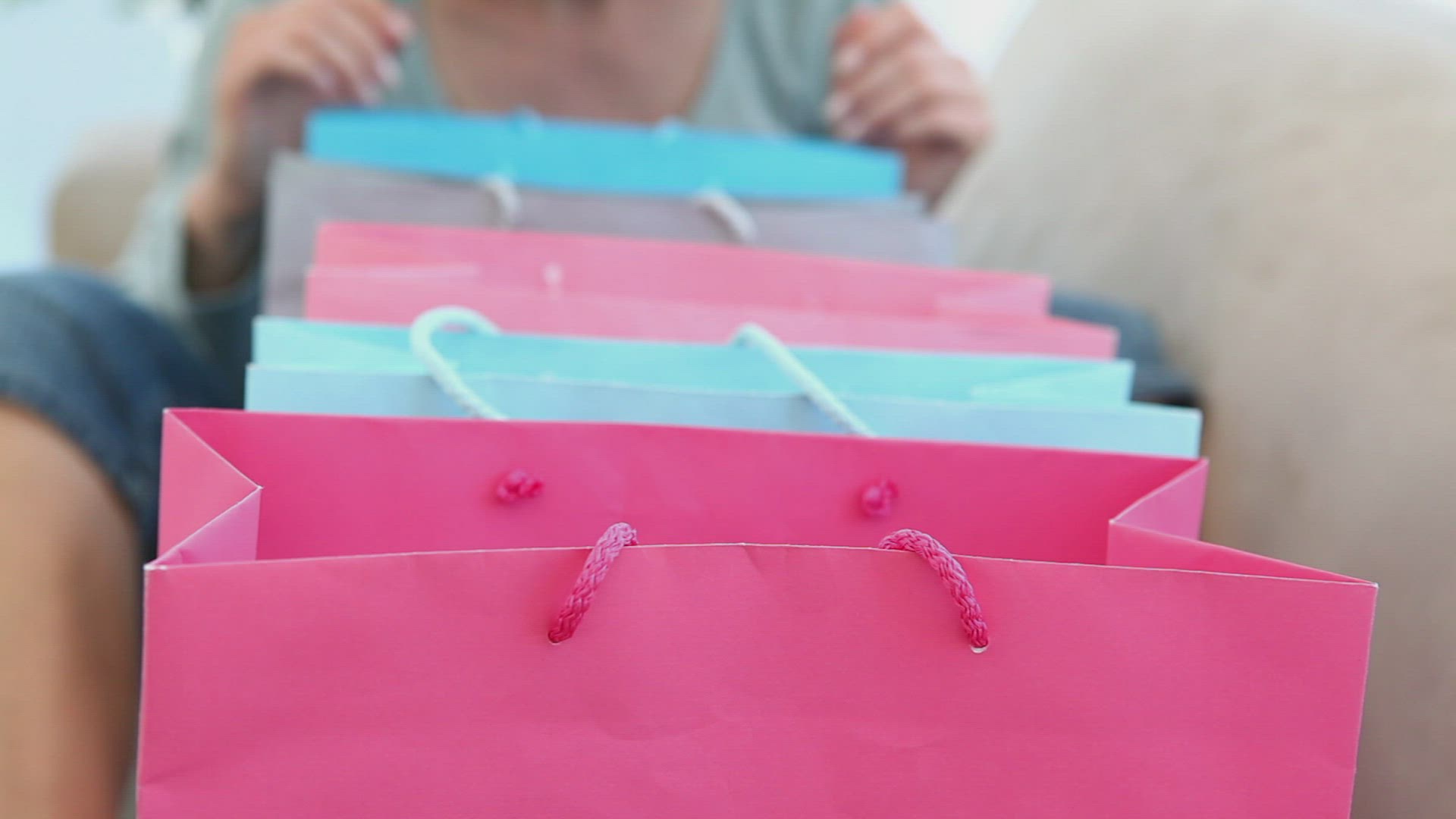 627483181 / Woman / Blond / Grocery Bag / Anticipation