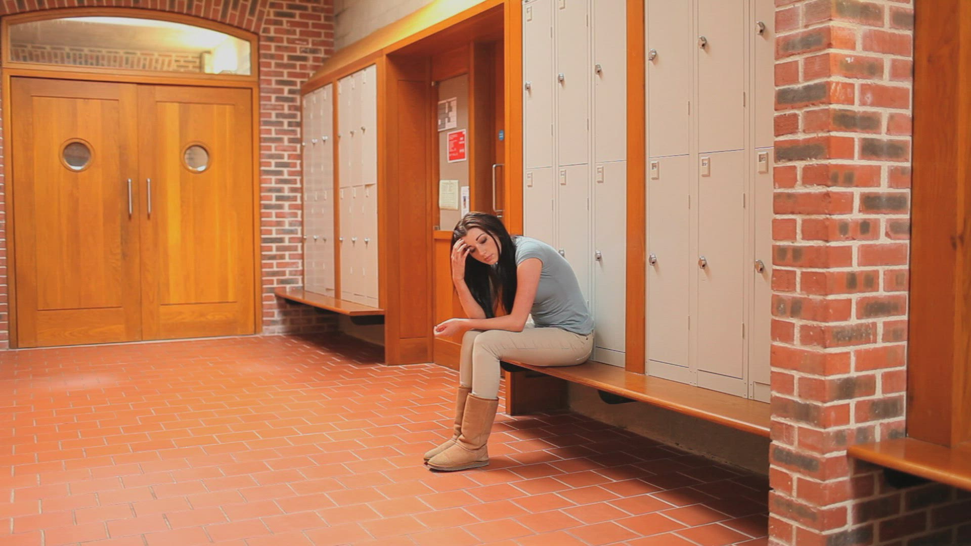 349813344 / Student / Friendship / Hallway / College