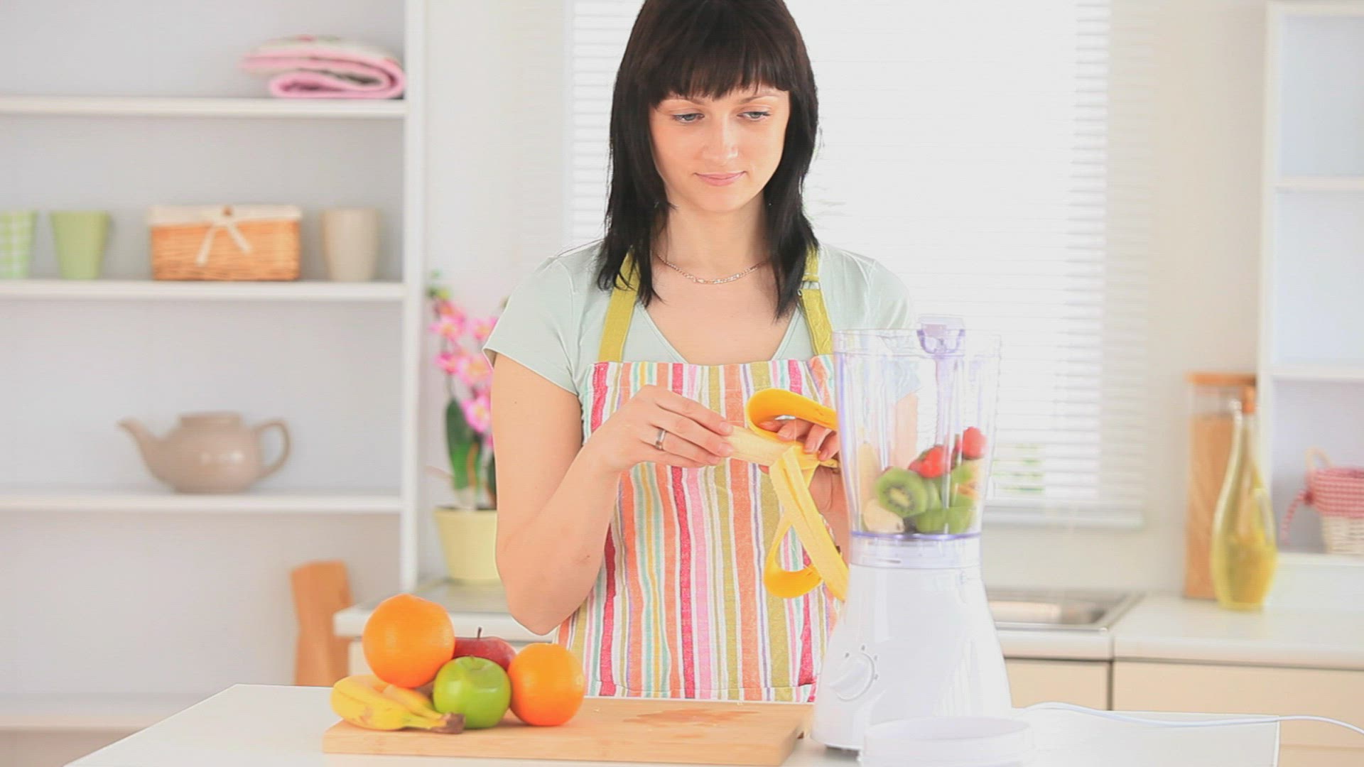 144240680 / Homemaker / Leisure Time / Home