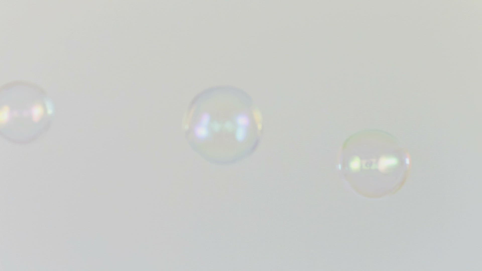 544424611 / Soap Bubble / Midair / Floating