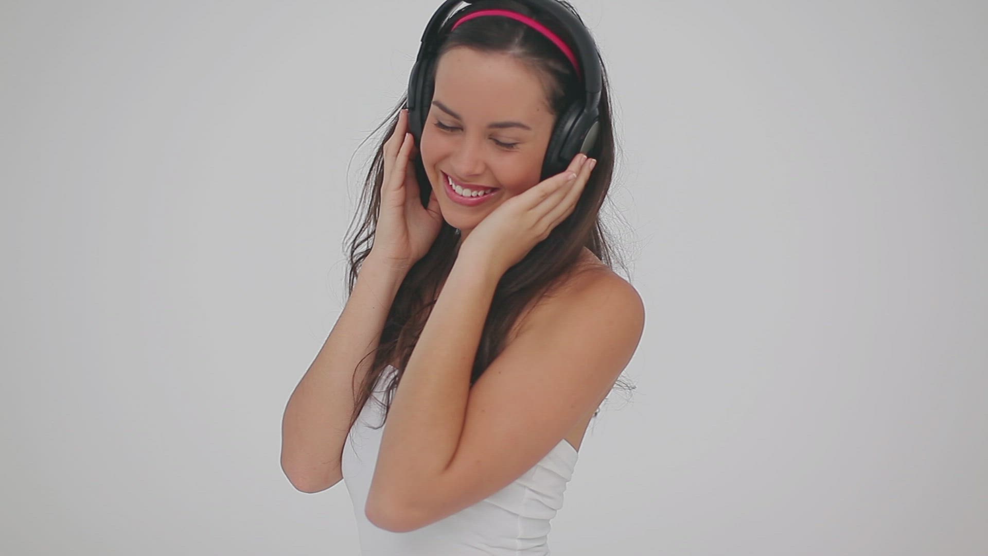 449918718 / People / Dark-haired