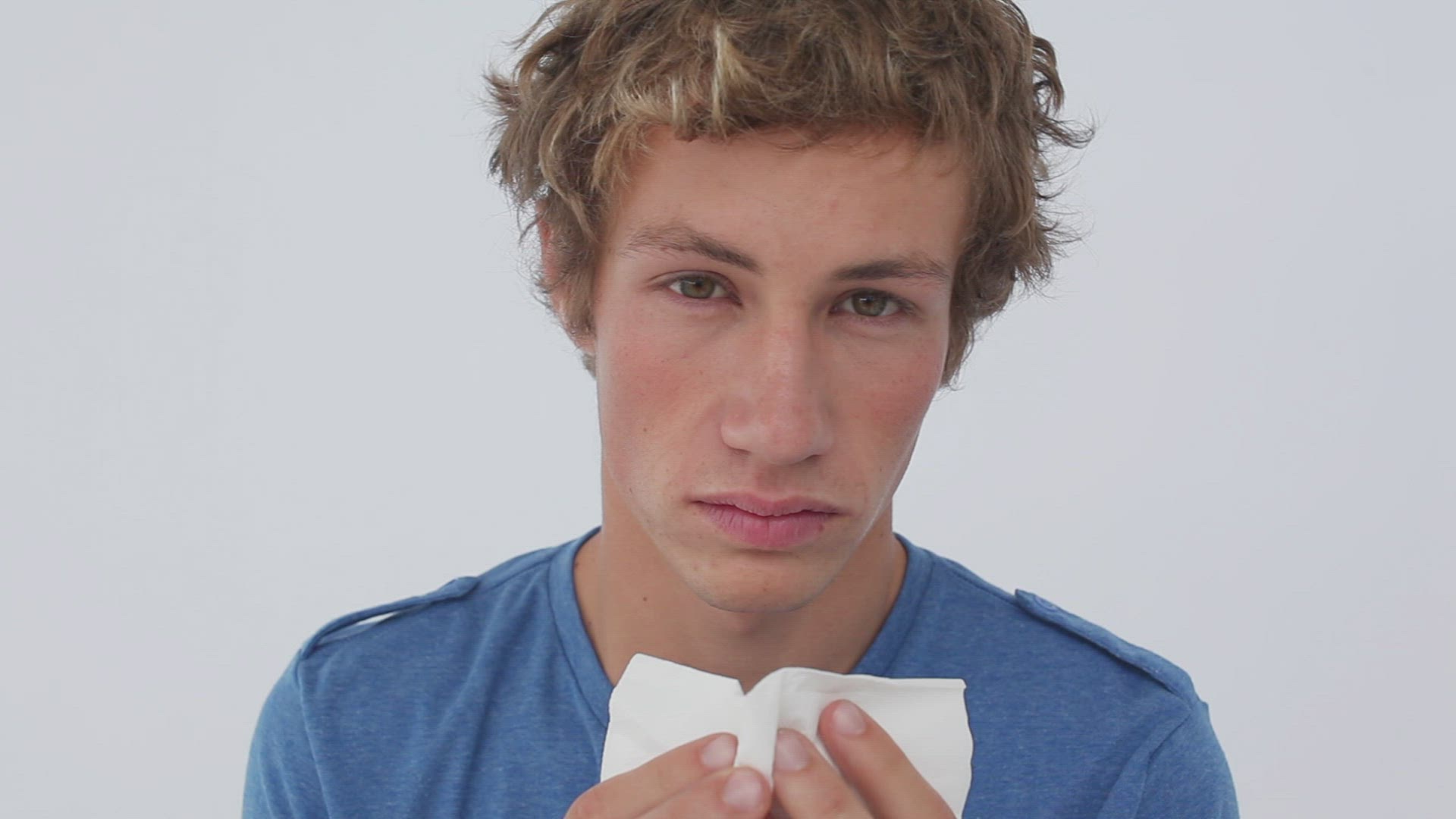 548934459 / People / Dark-haired / Looking