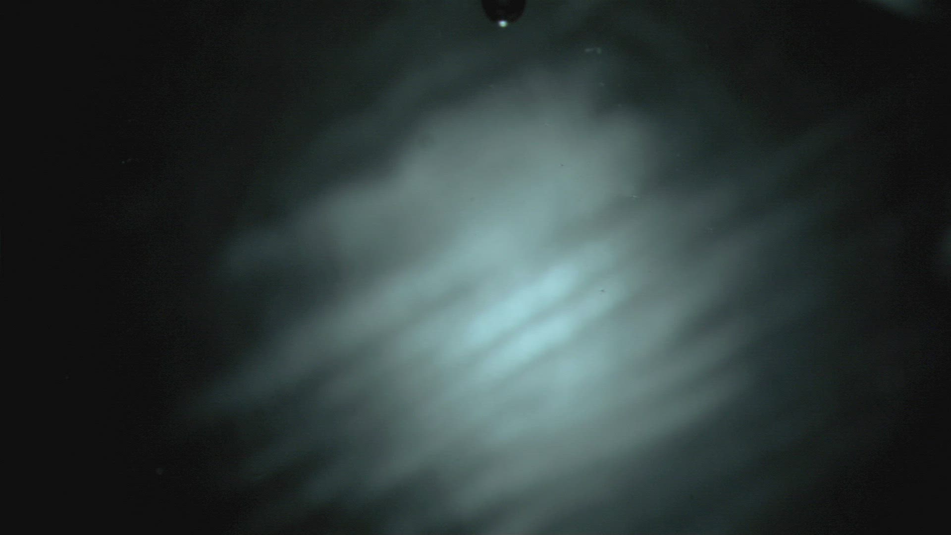 601179038 / Glowing / Falling / Splash