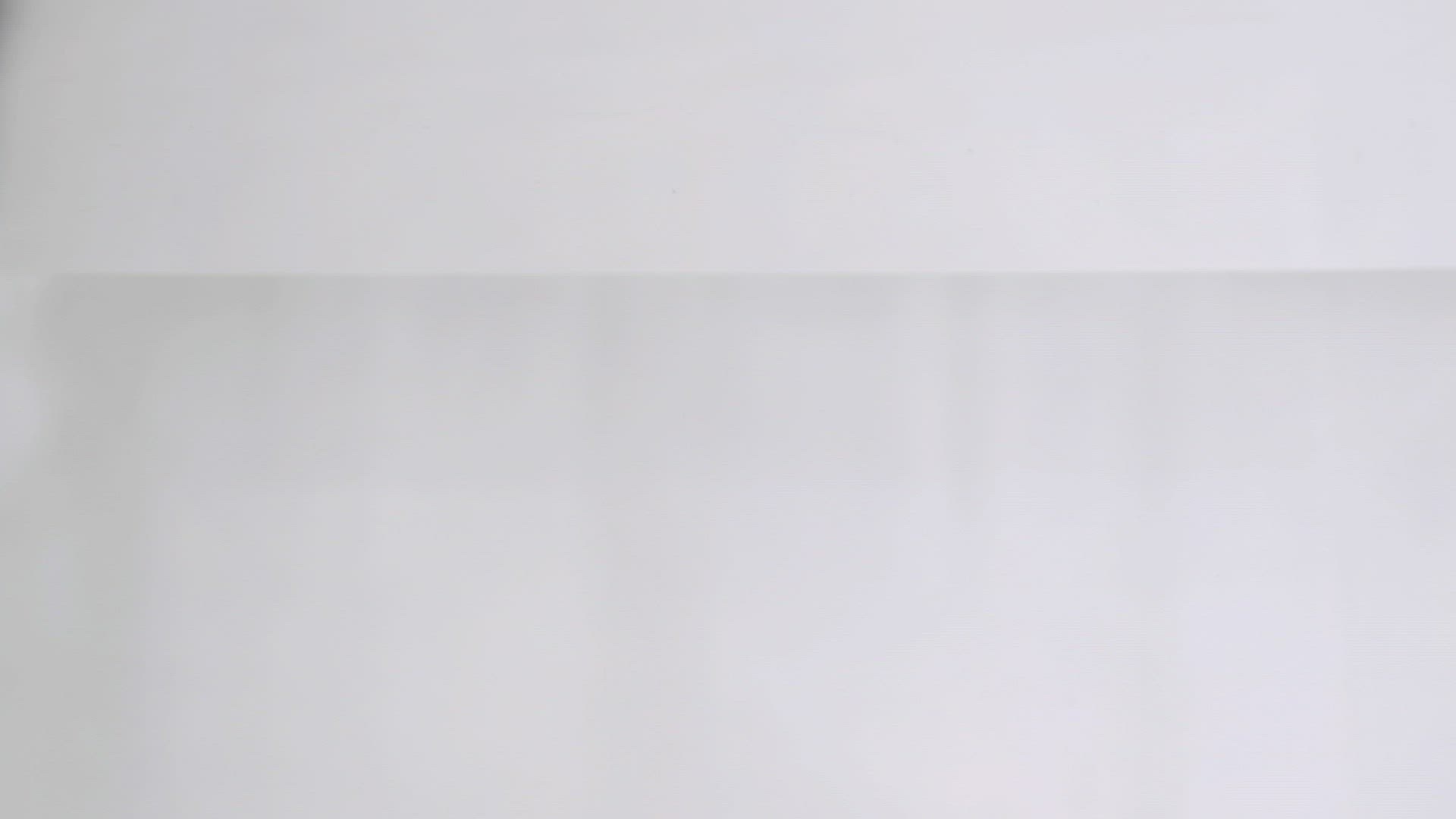 534150391 / Splashing / Falling / Moving