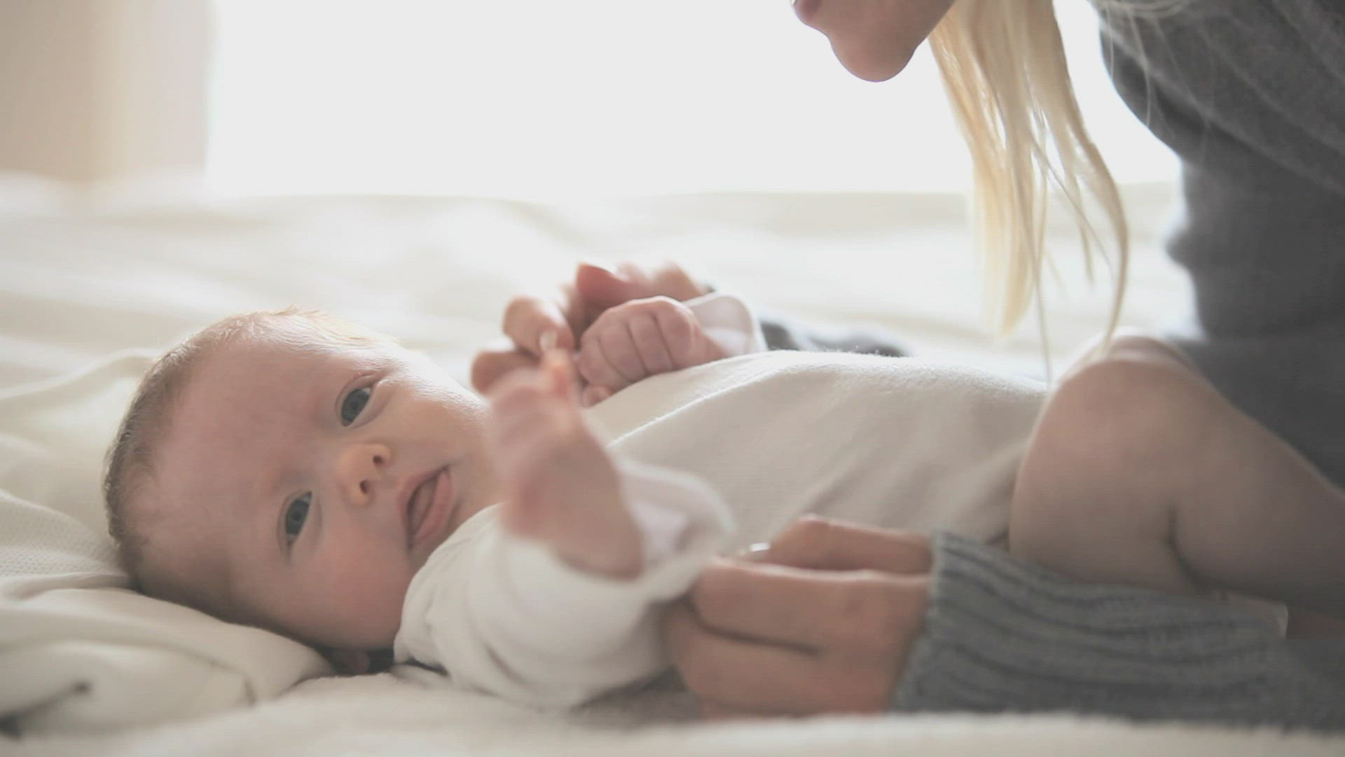 606946629 / Mother / Baby