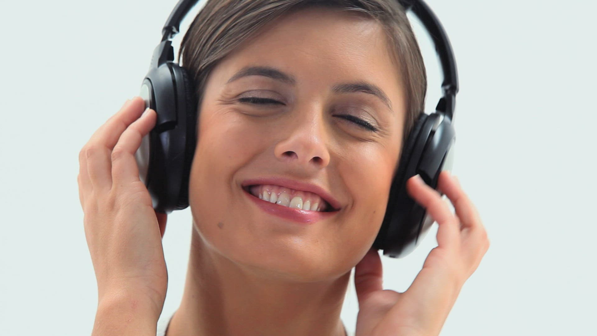 976477948 / Woman / Listening Music