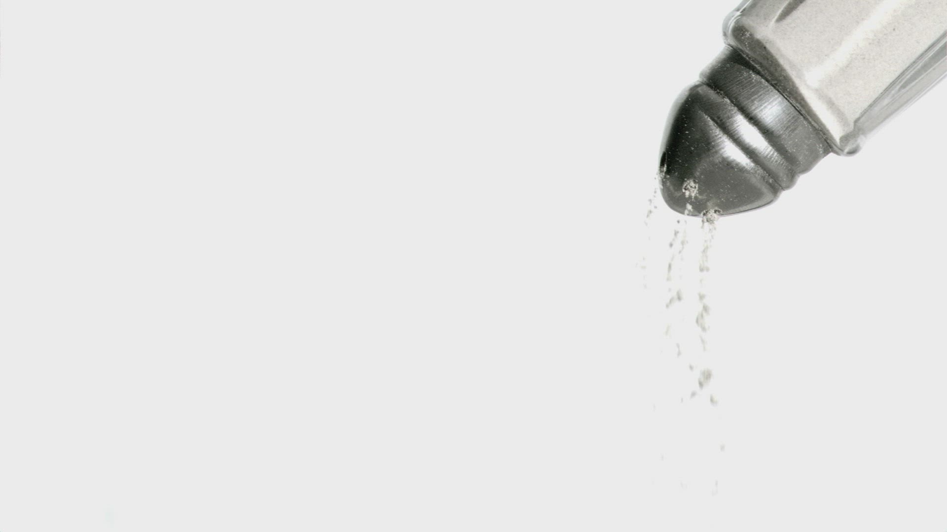 946276050 / Salt / Falling / Shaking