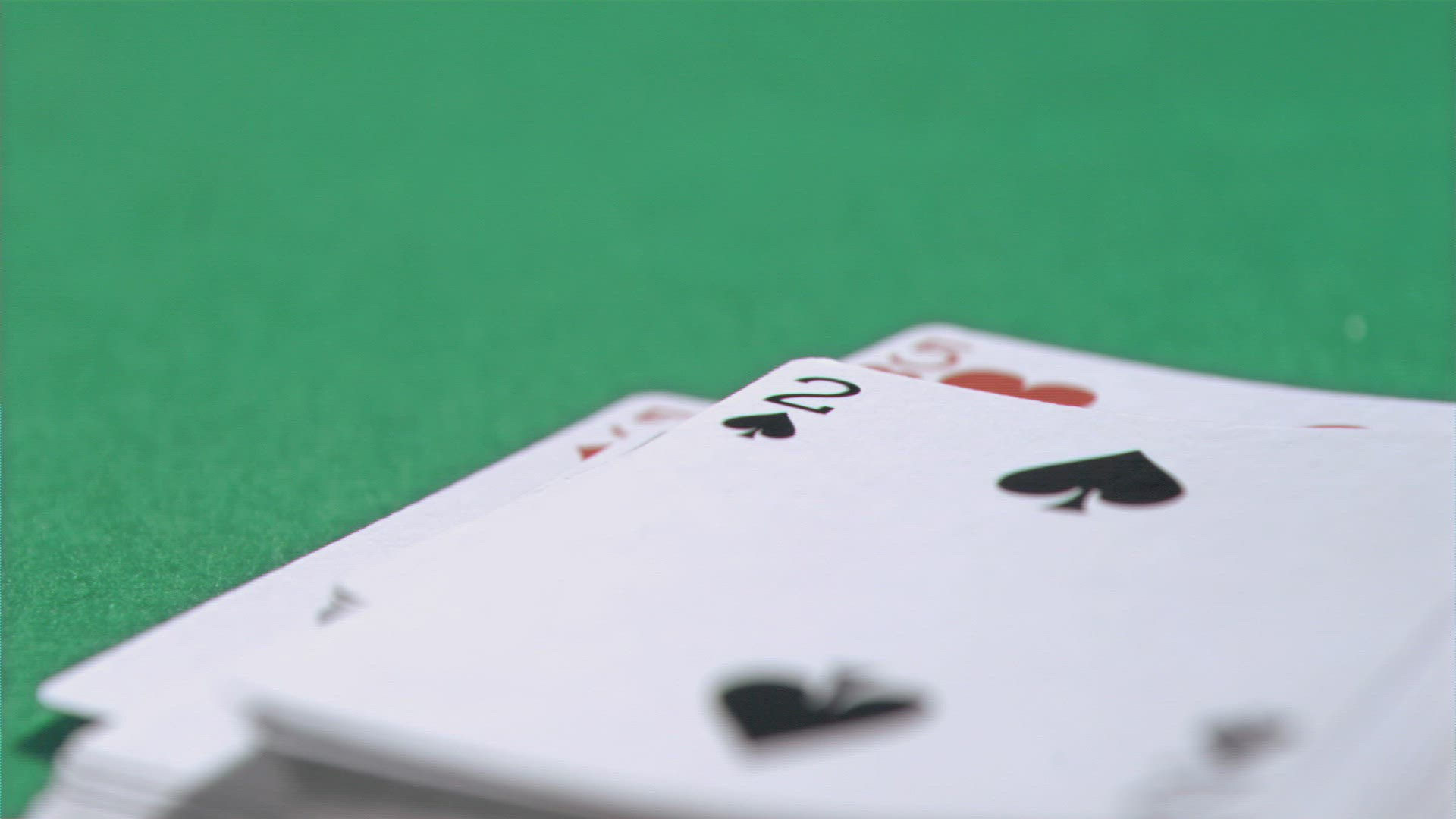 285677029 / Playing Card / Falling / Slowmotion