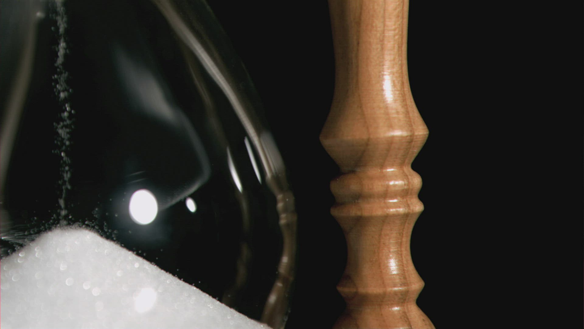 943642812 / Hourglass / Slowmotion