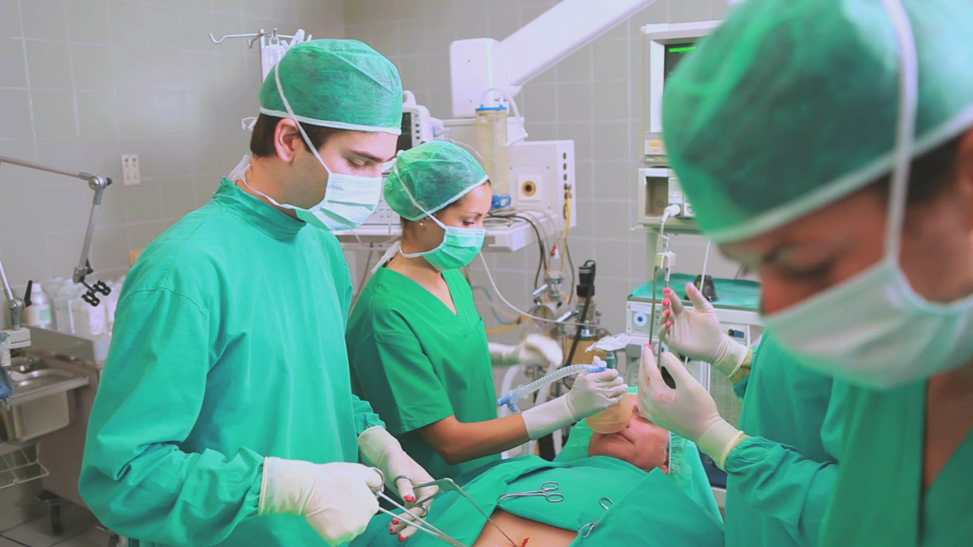 820761154 / Patient / Surgeon