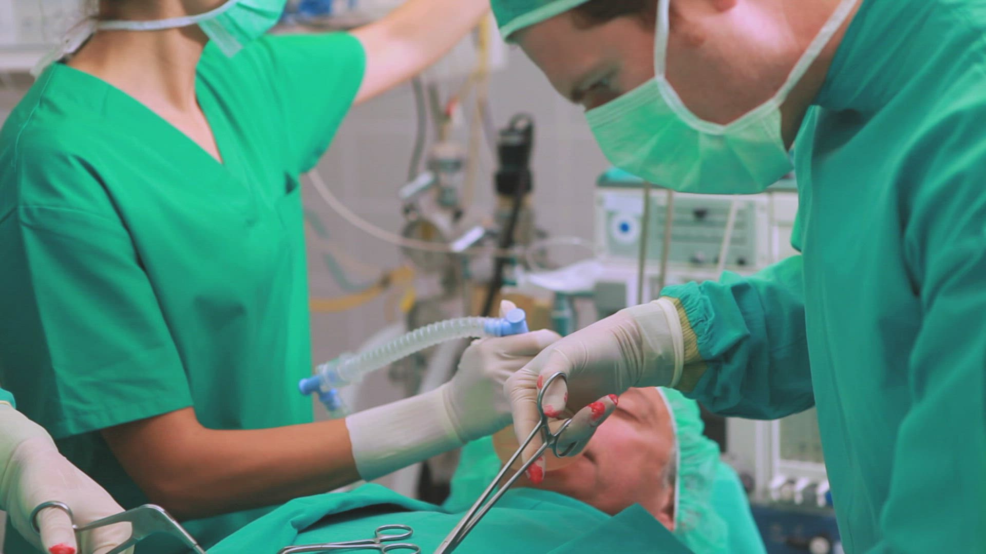 488908680 / Patient / Surgeon