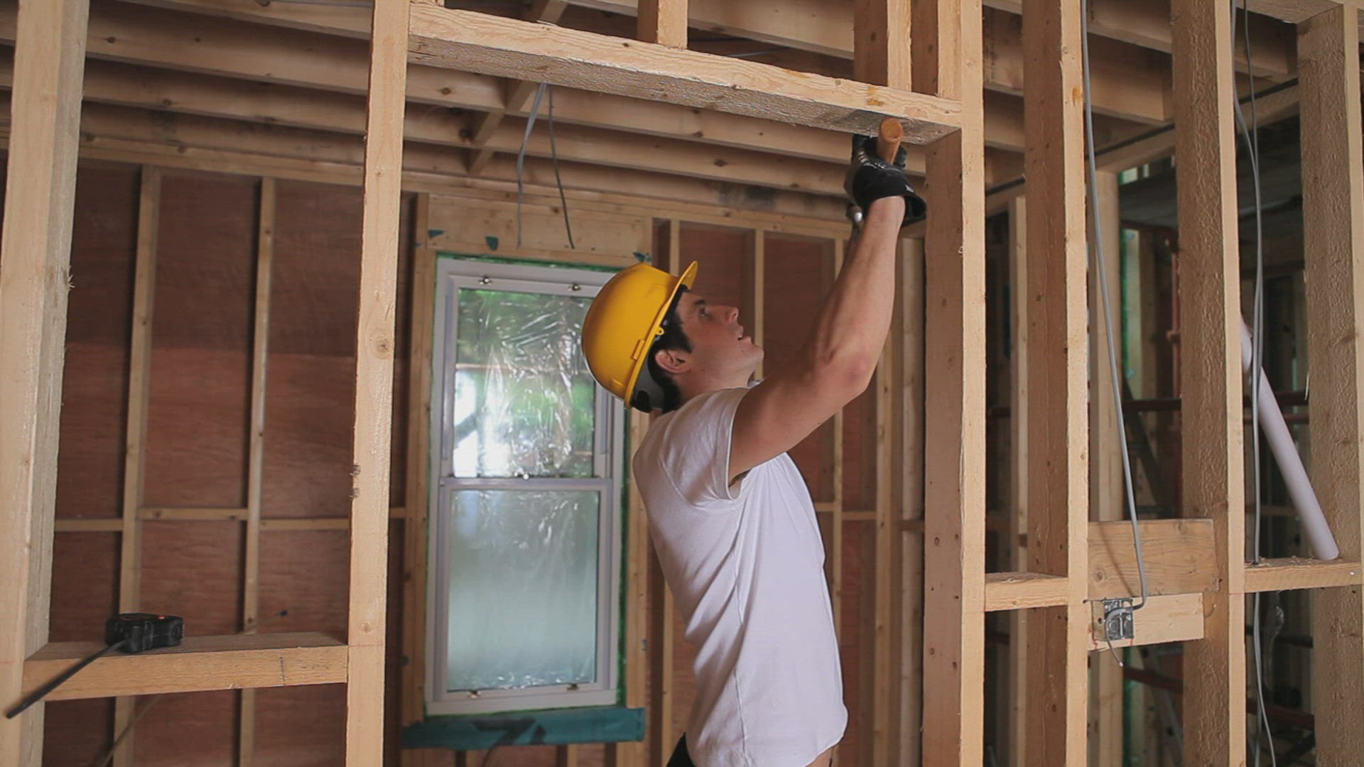 353531504 / House Construction / Home Ownership / Building Site / Controlling