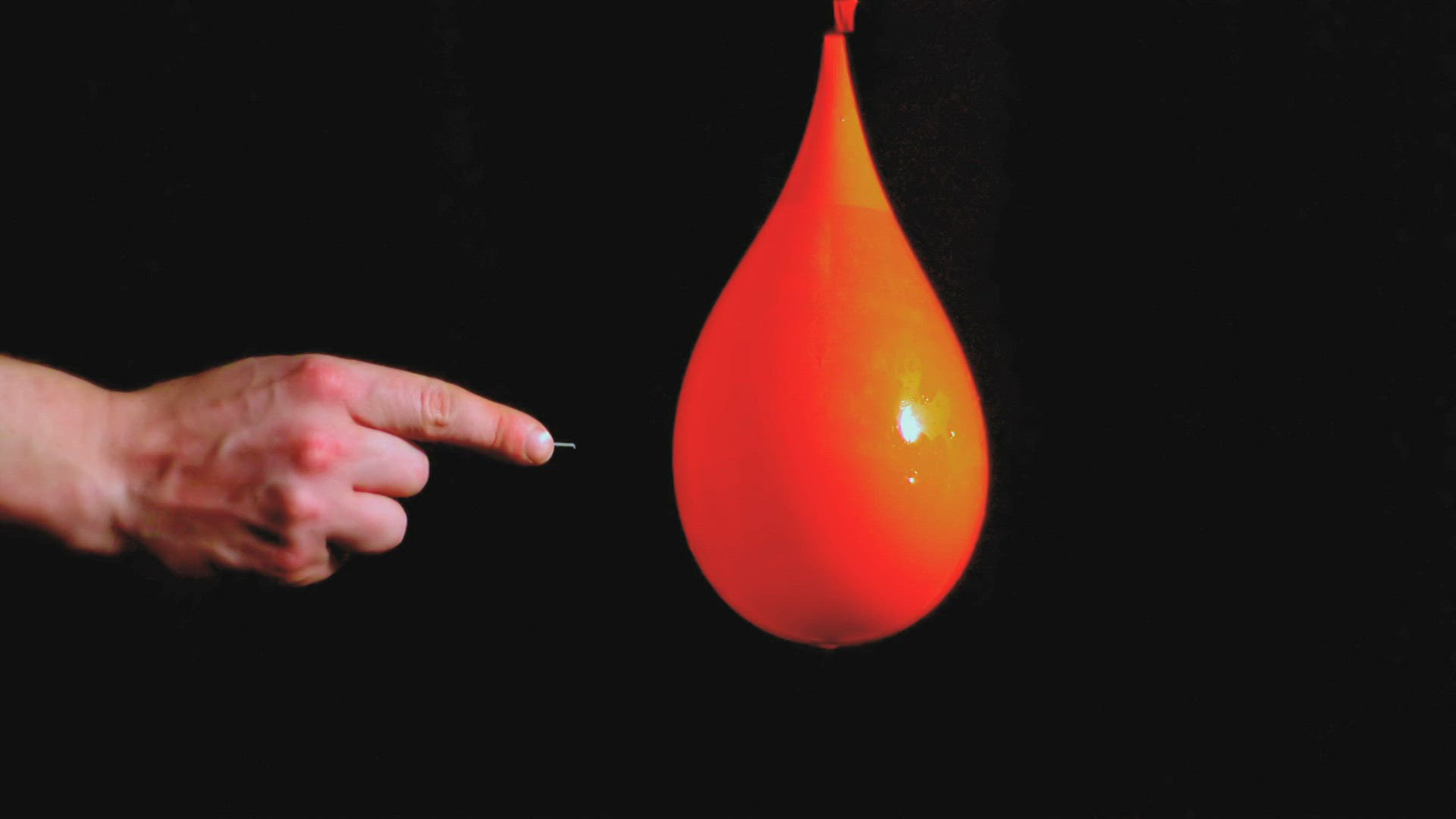 472679250 / Balloon / Bang / Bursting