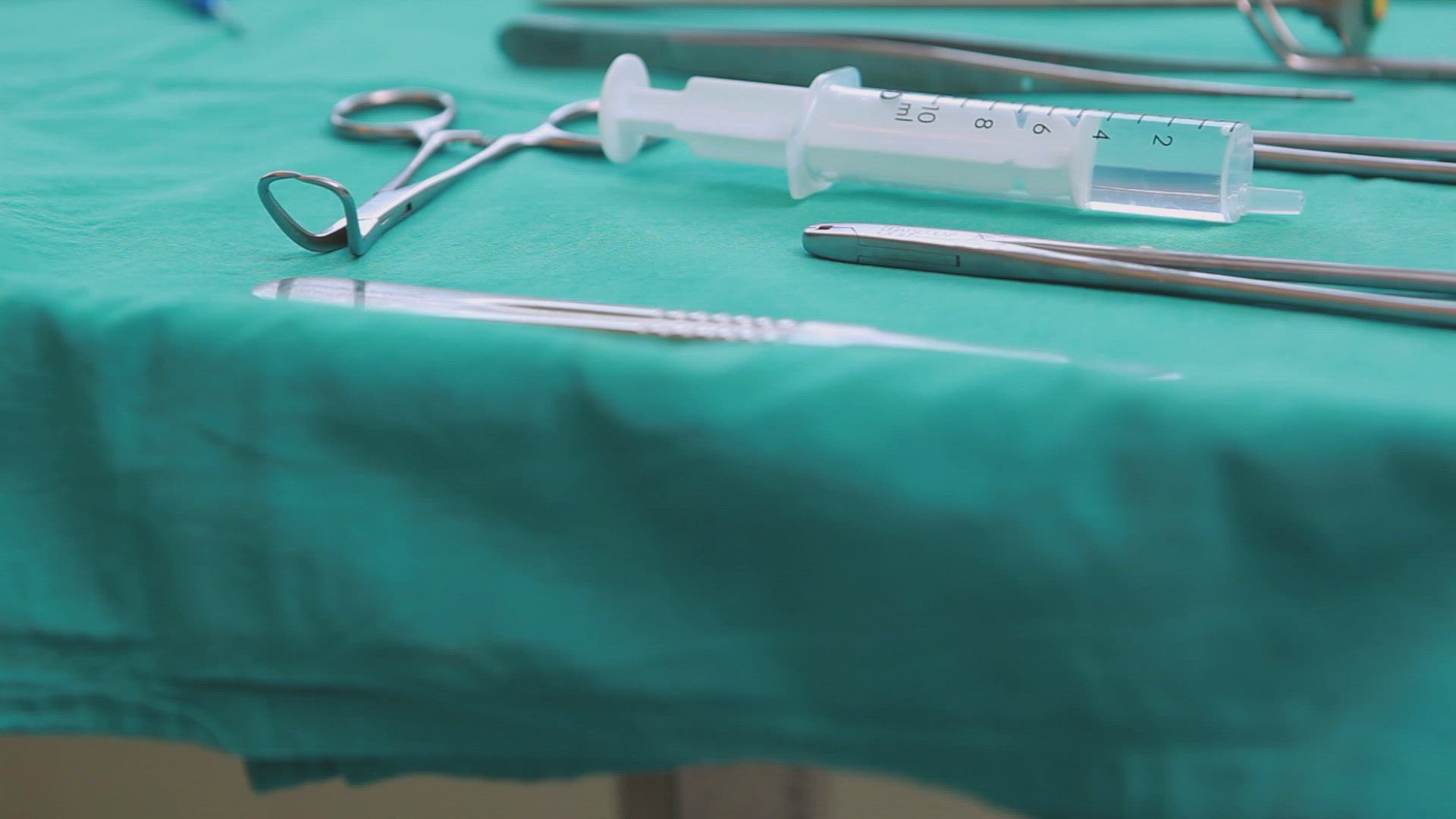 410677227 / Patient / Surgeon