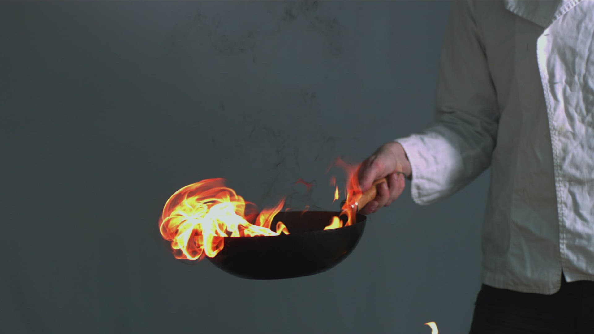 152374986 / Cooking / Preparing Food