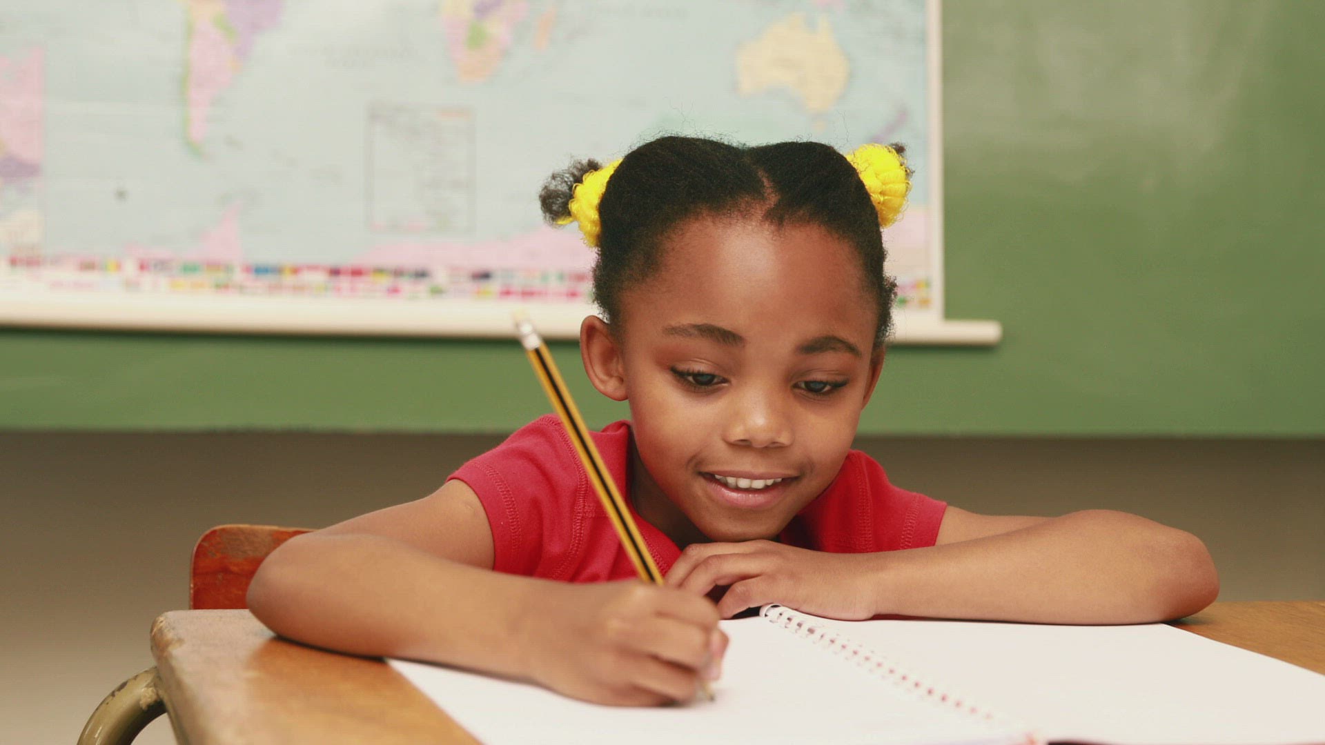 823887039 / Girl / Learning