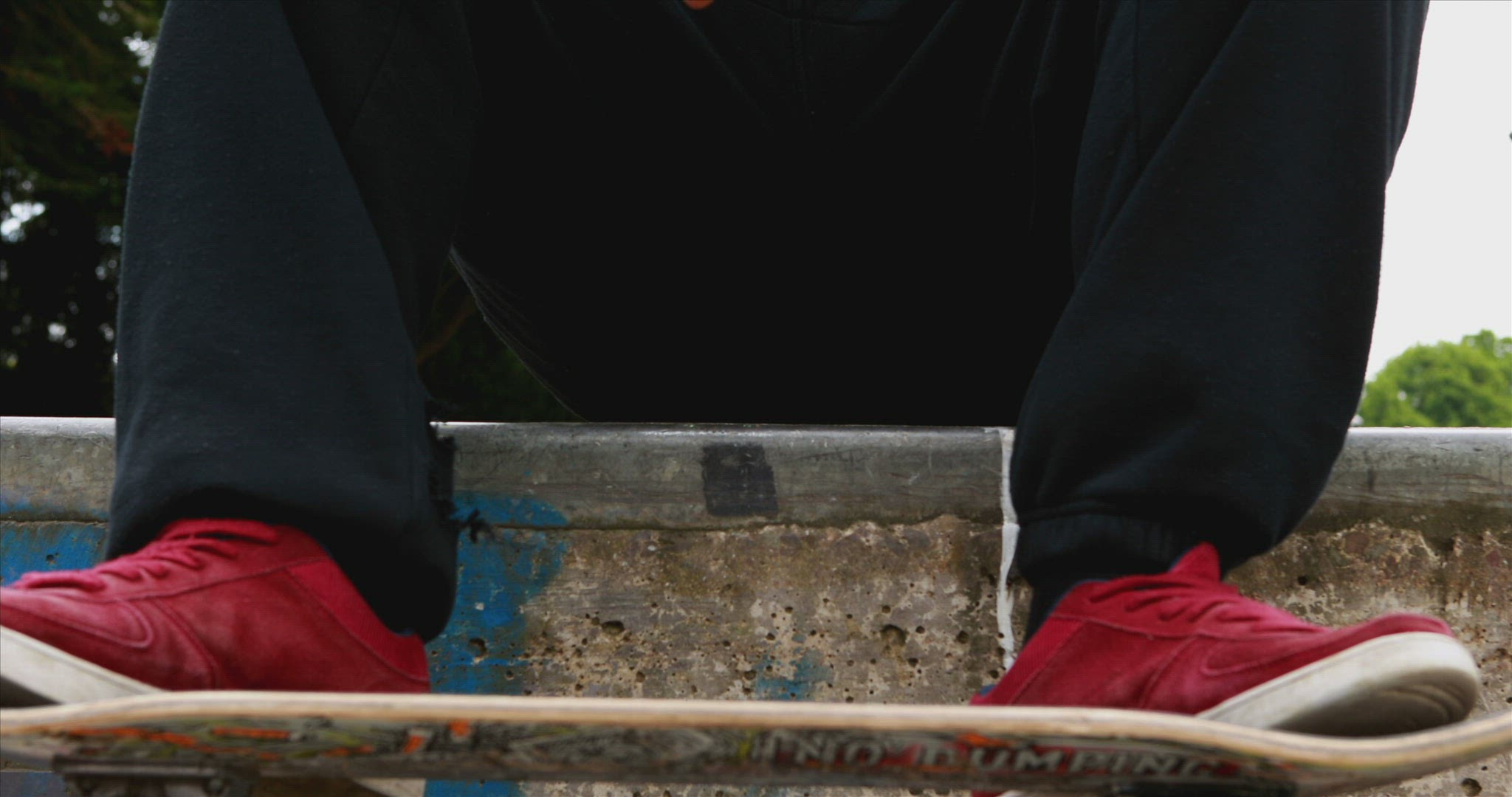 161345366 / People / Sportsman / Skater
