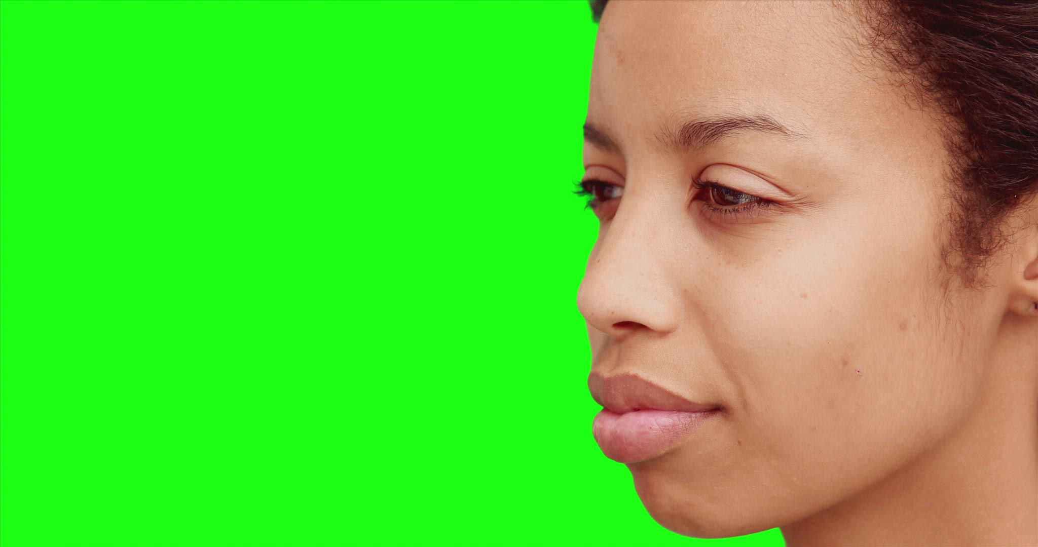 105461950 / People / Make-up Stylist / Multi-Ethnic People
