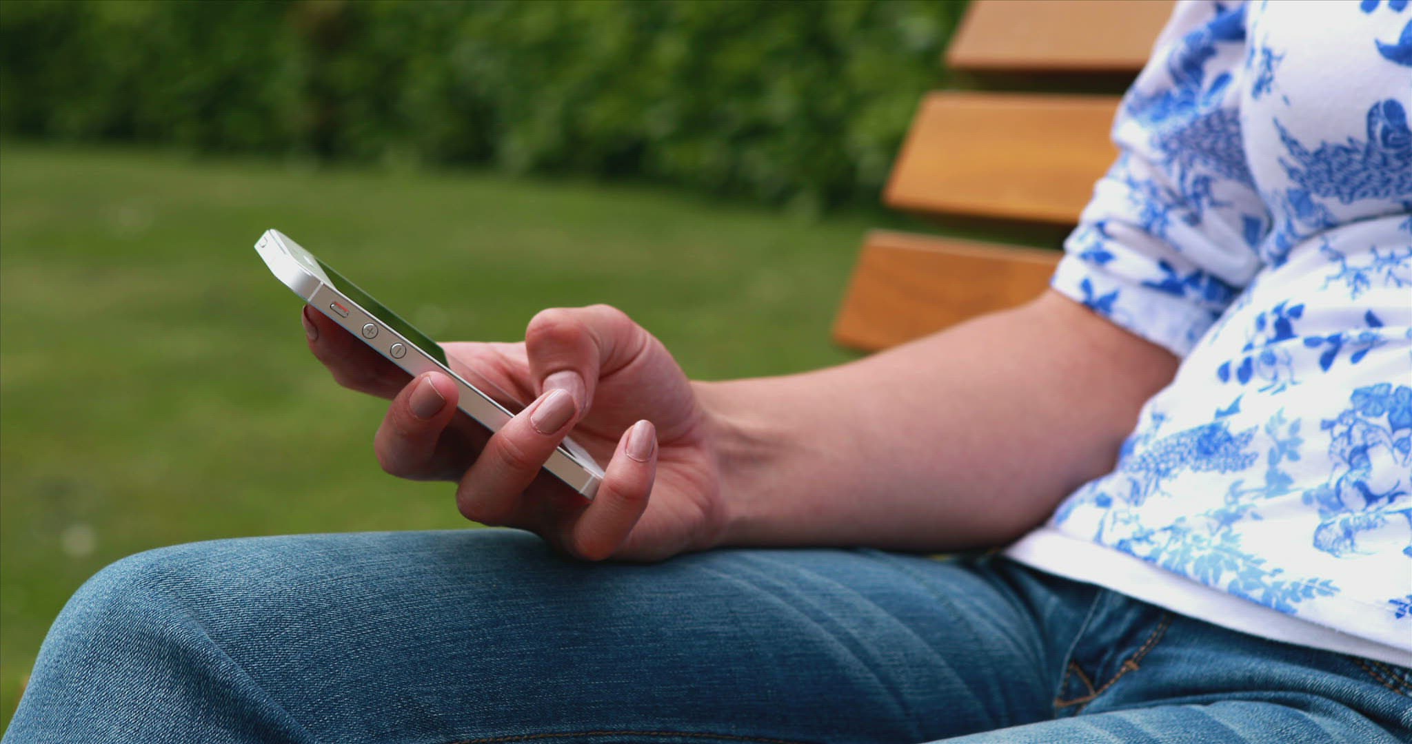 353277388 / People / Grass / Park