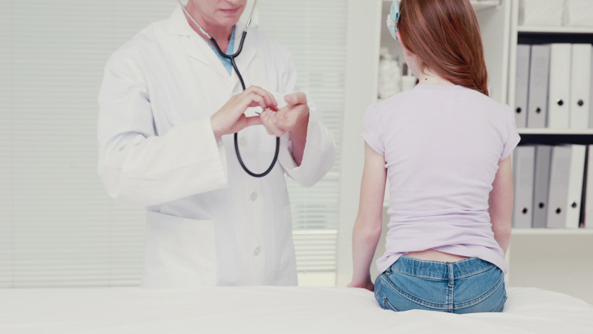936858658 / Dark-haired / Doctor / Medical Staff