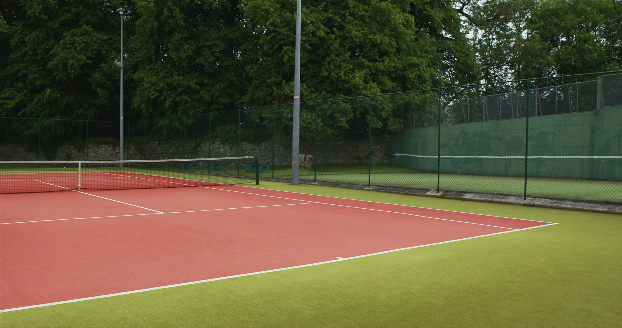 810185718 / Tennis / Court Of Justice / Fitness