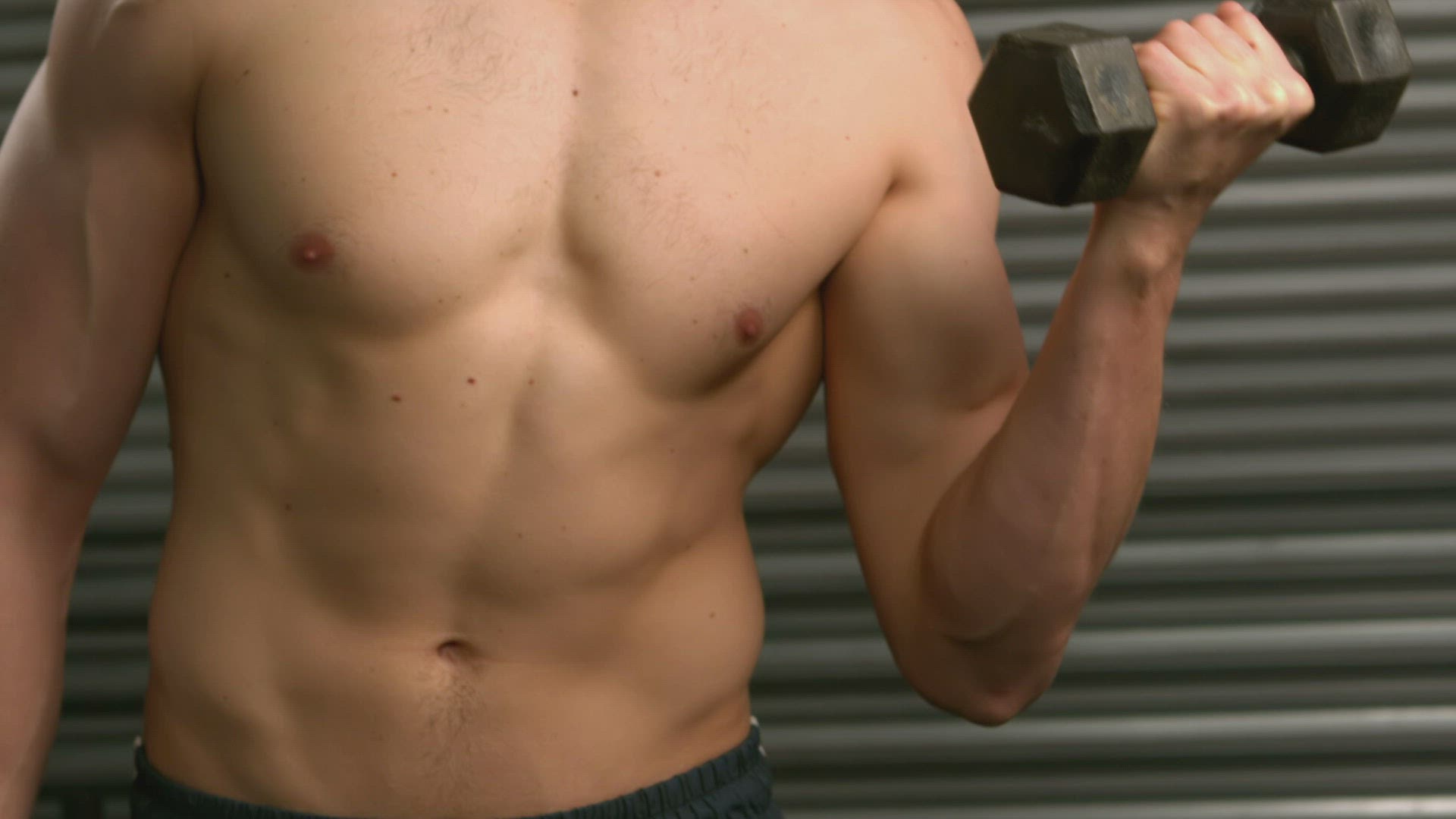 169145324 / Masculinity / Lifting / Moving