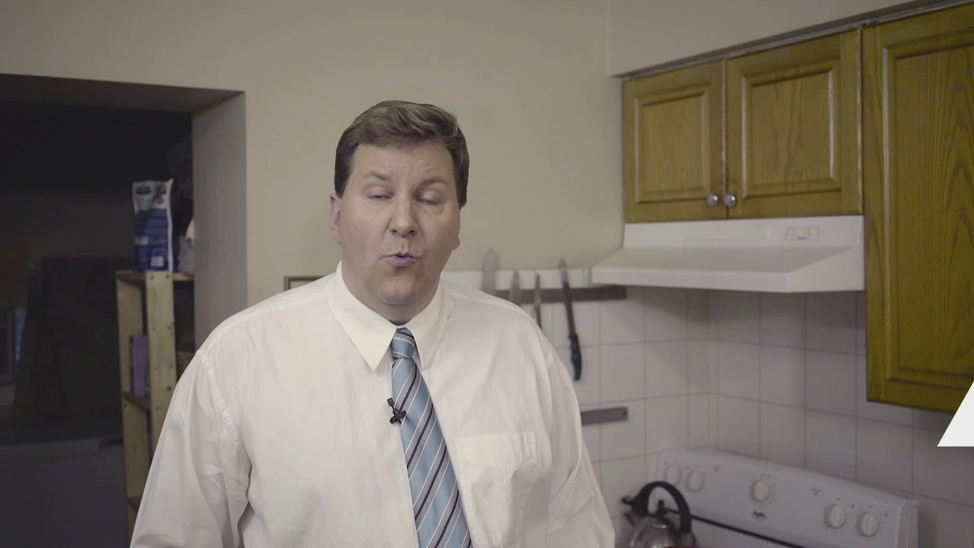 380709446 / Moderator / Speaking / Kitchen