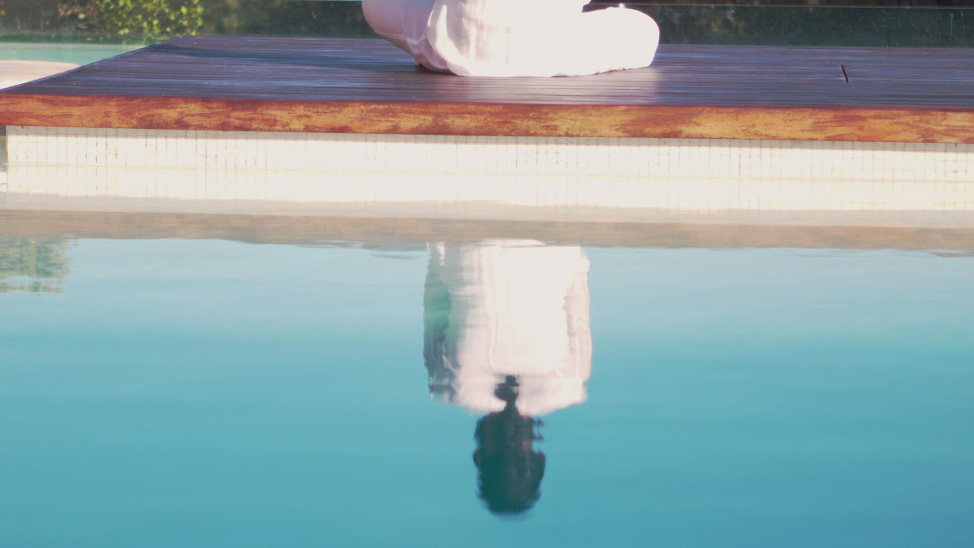 922423361 / Girl / Zen / Moving