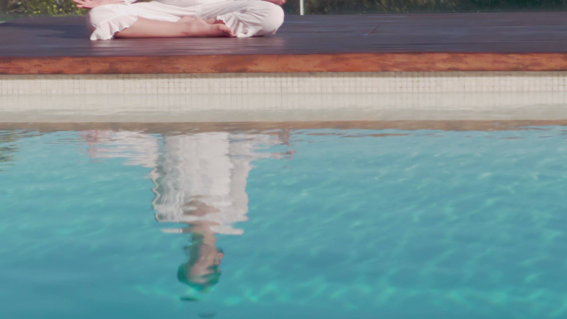 180146704 / Girl / Zen / Moving