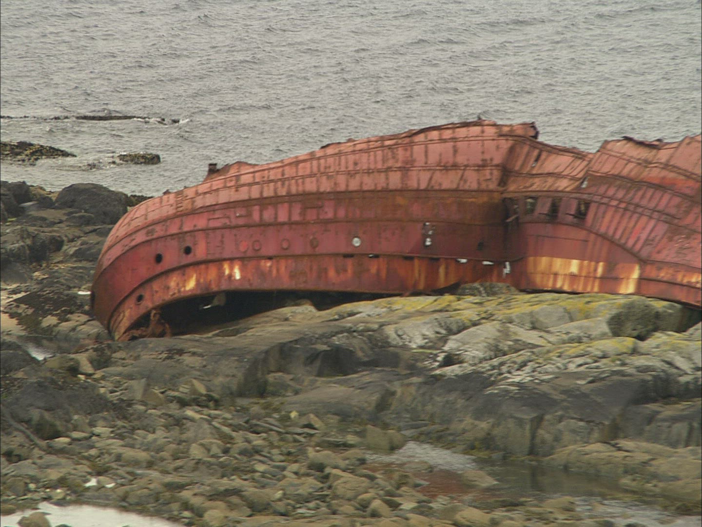 506190455 / Shipwreck / Coast / Ireland