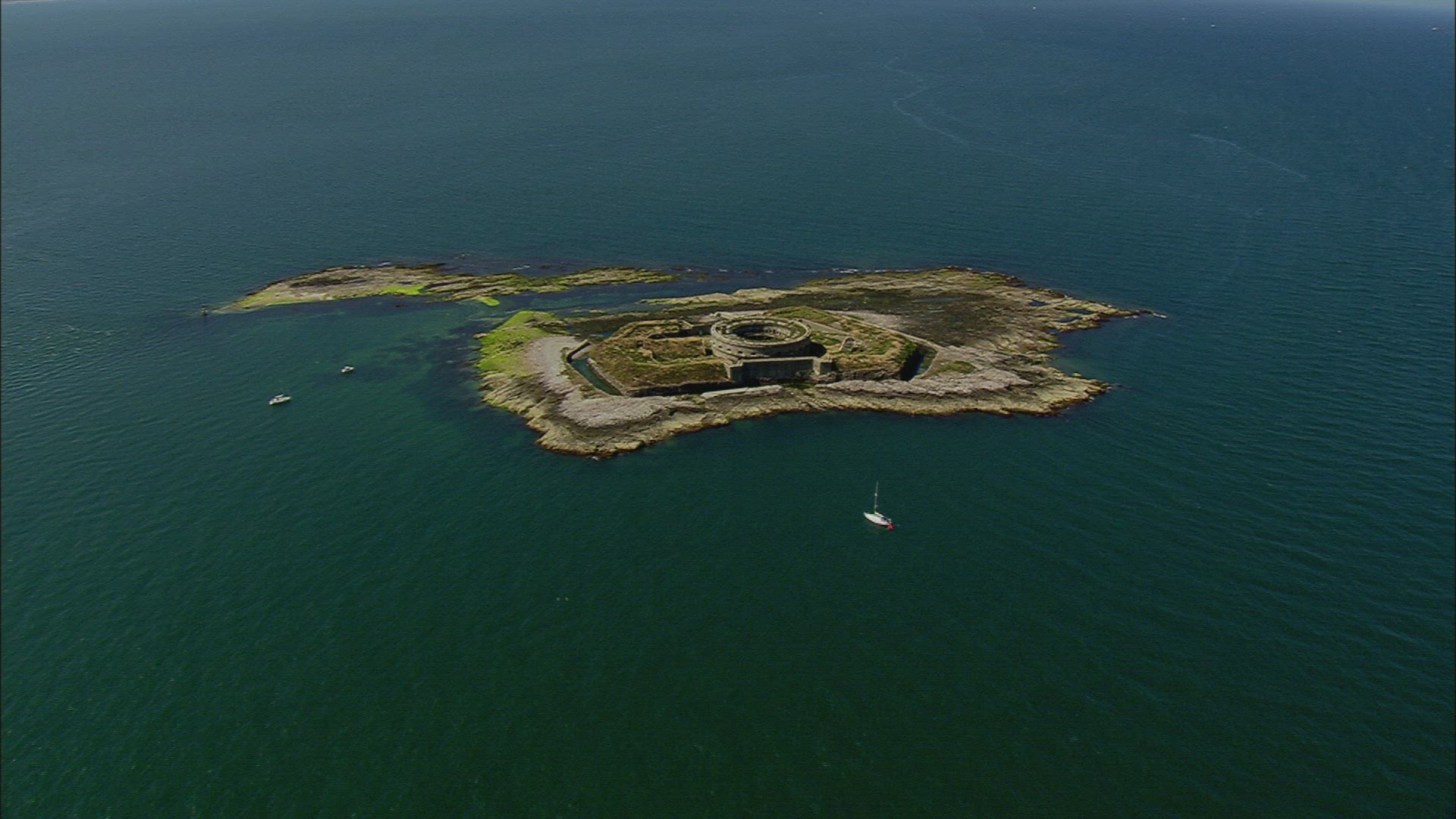 911129108 / Fortress / Bass Normandy / France