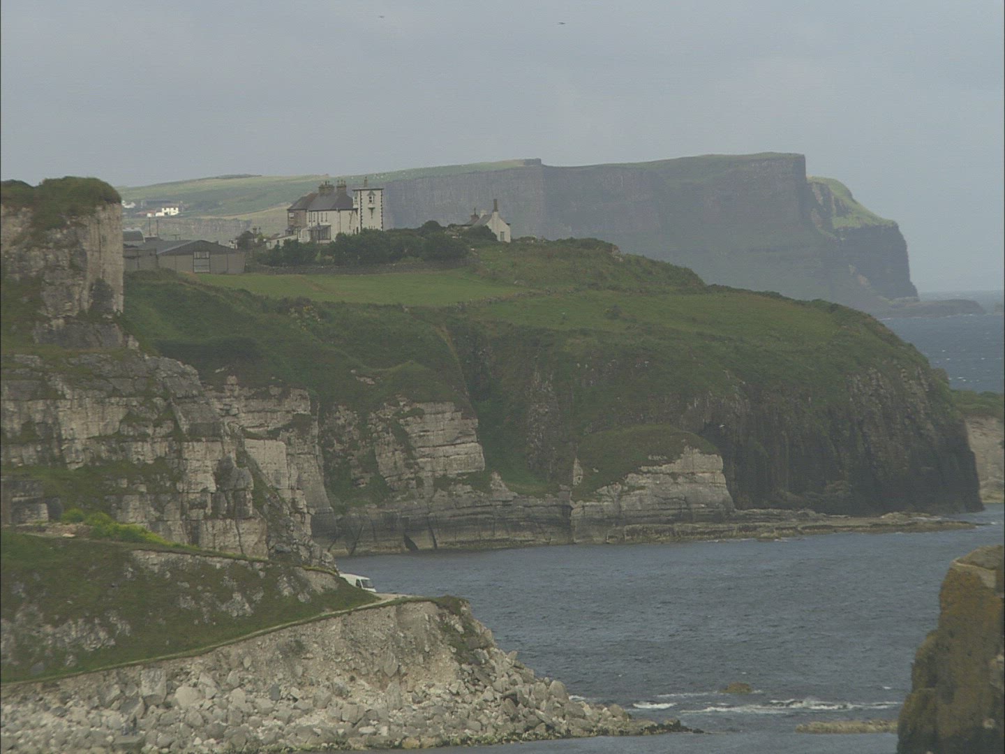 650445743 / Rocky Coast / Ireland