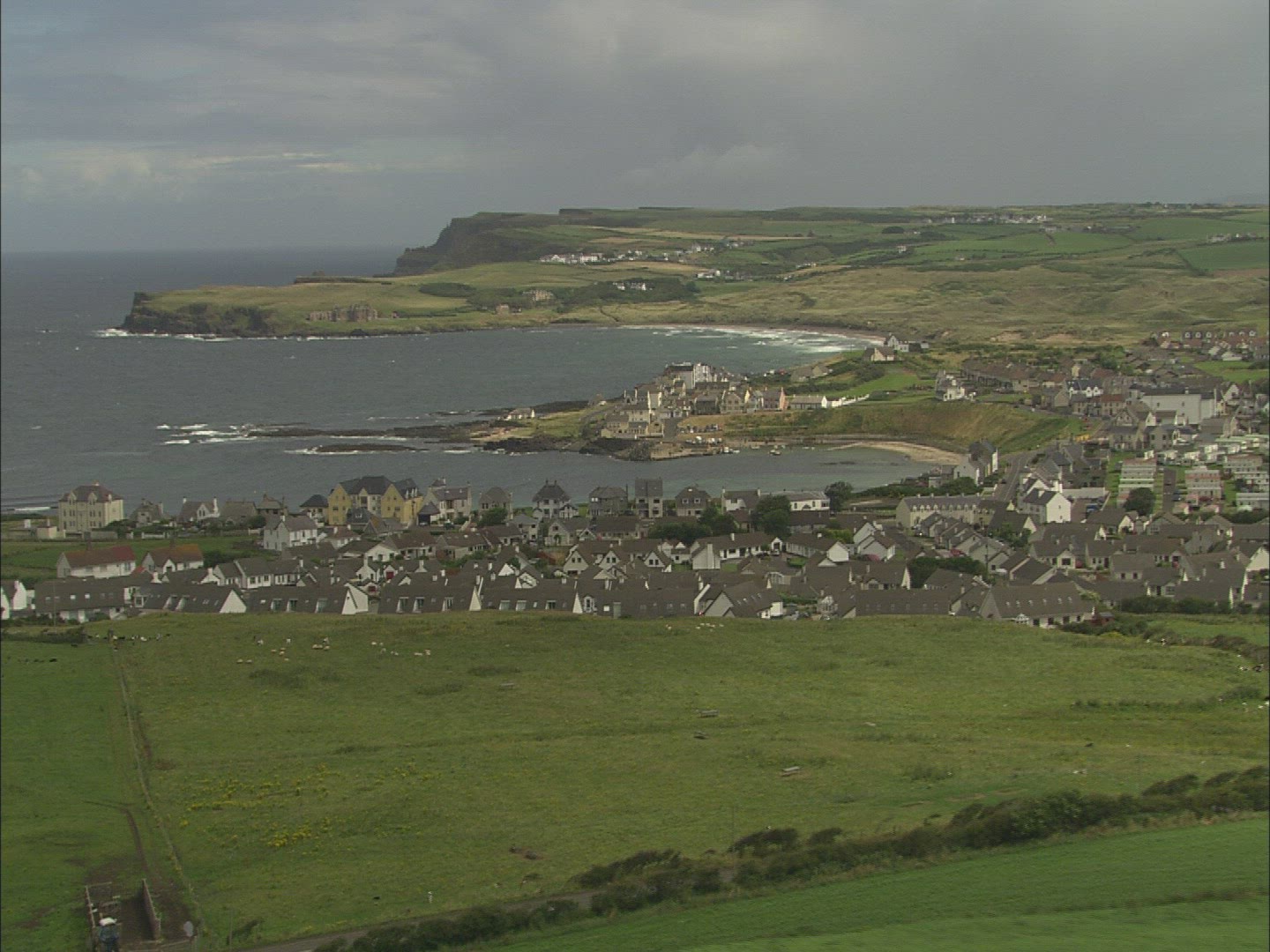 206862465 / Rocky Coast / Ireland