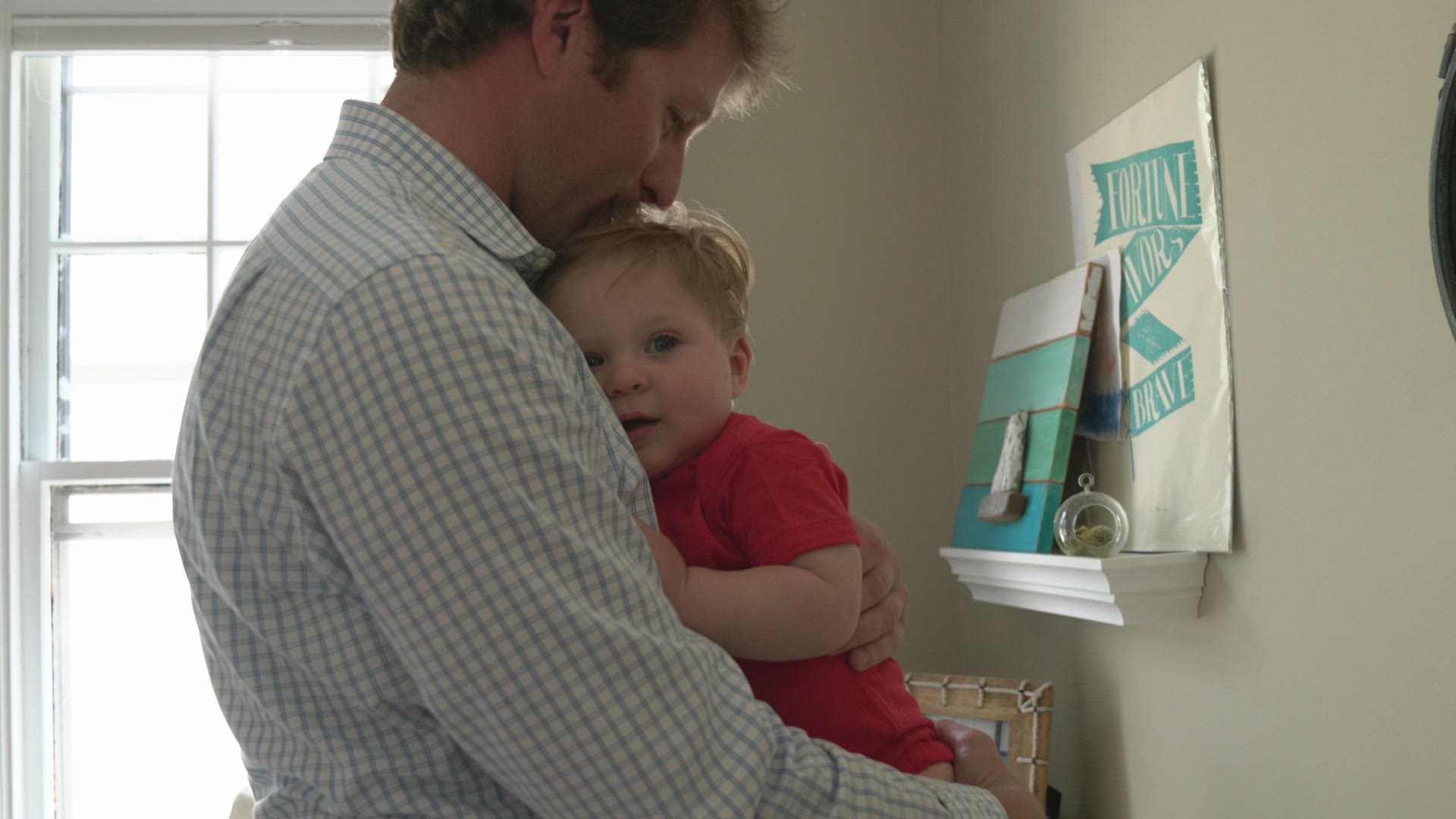 784436631 / Baby / Father / Winding