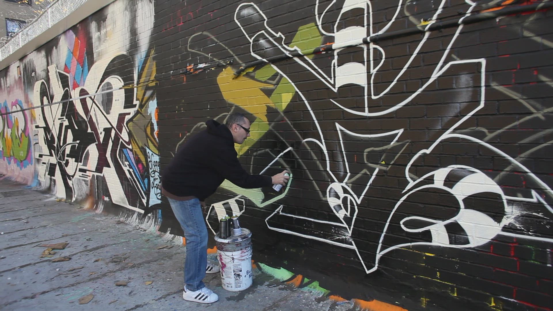 443879119 / Graffiti / Sprayer / USA