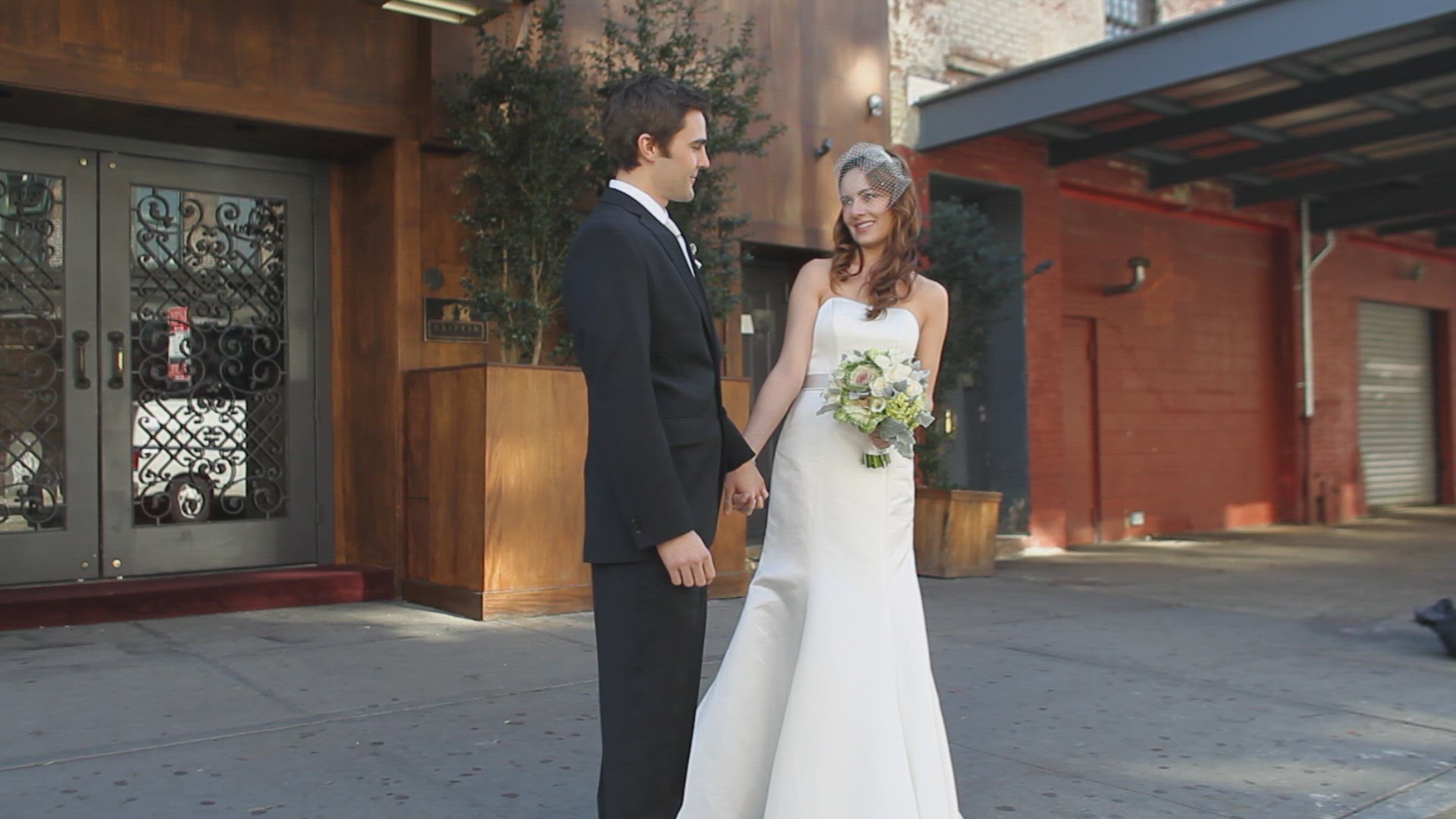 832142876 / Bridal Couple / City / New York City