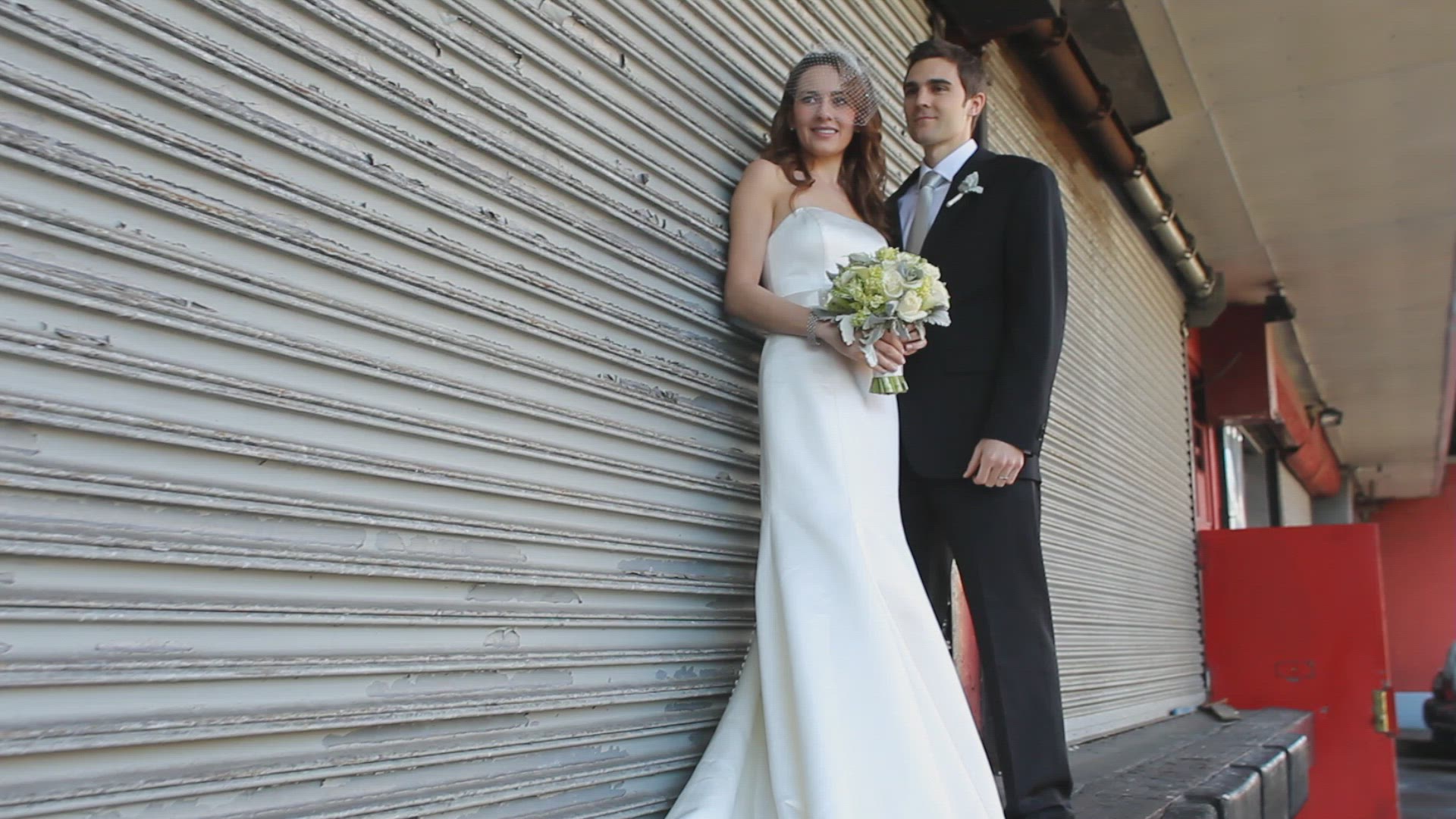 392706566 / Bridal Couple / Portrait / New York City