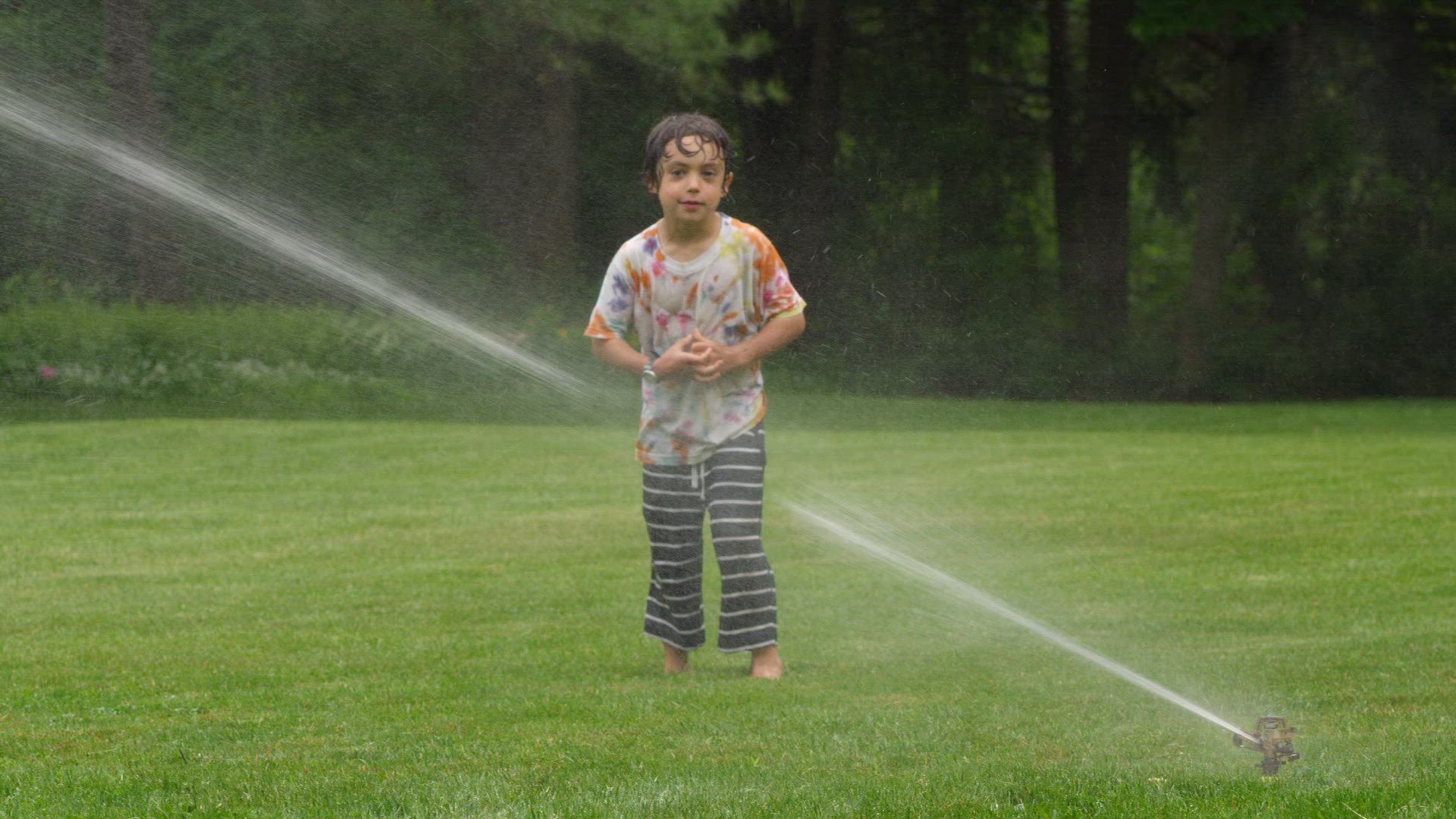 531222905 / Boy / Water Sprinkler / Refreshment