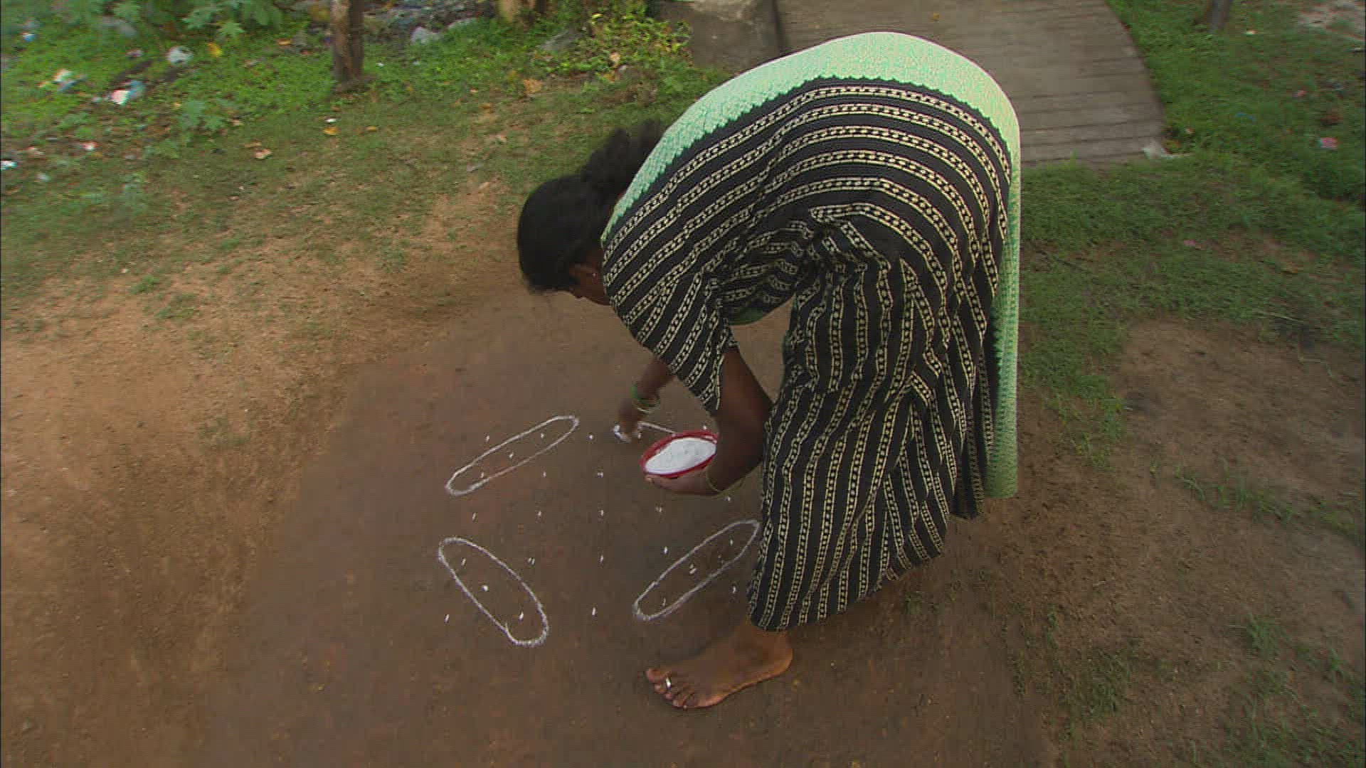 321833578 / Kolam / Hinduism / India