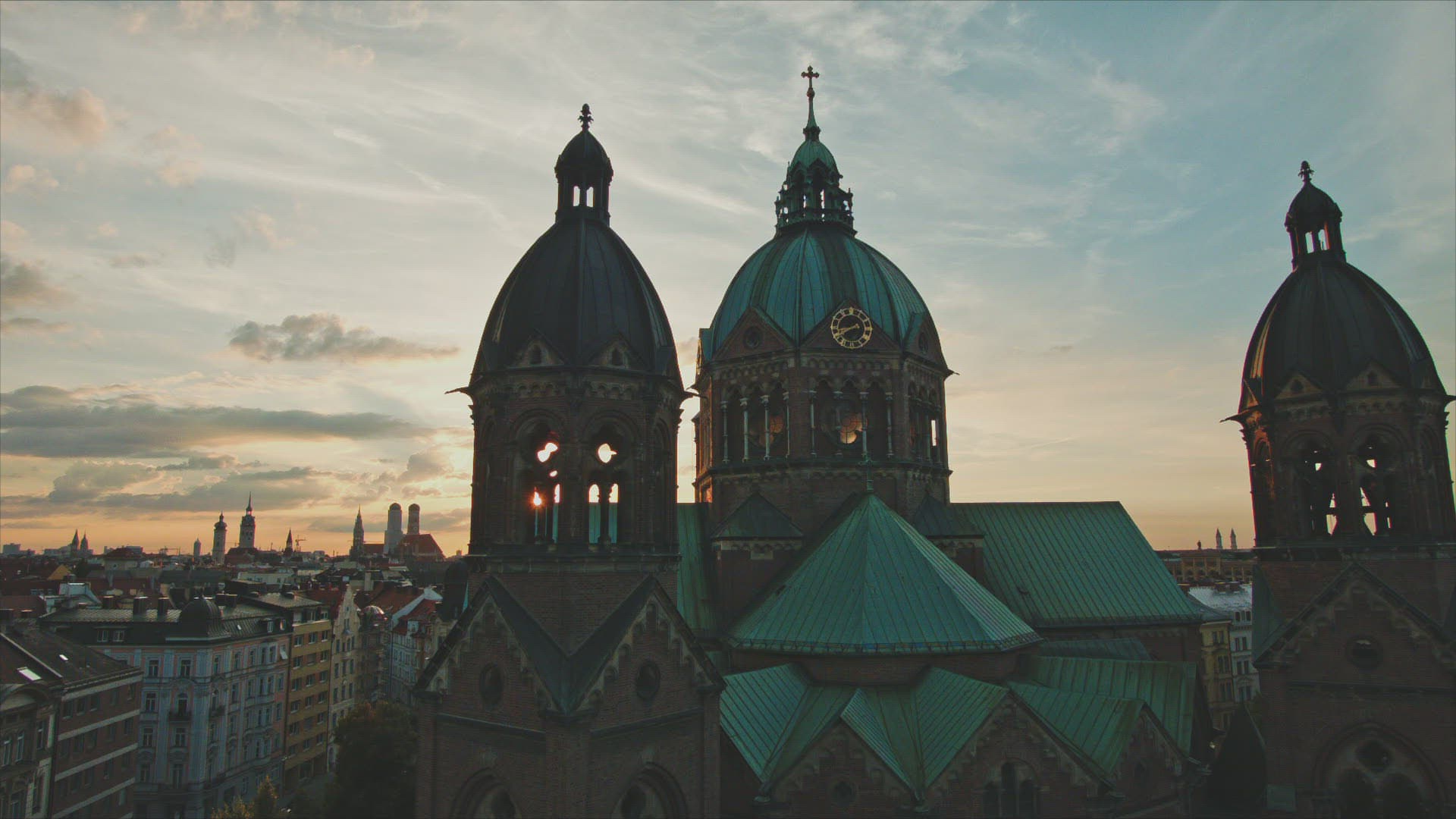 674252687 / Frauenkirche / Munich / Germany