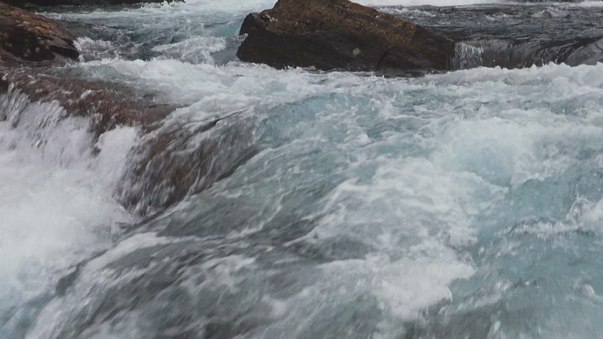 442974997 / Québec / Splashing / Canada