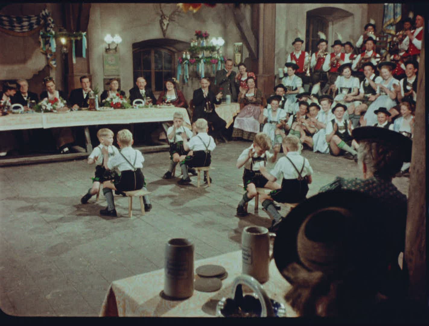 851363971 / Heimatfilm / Die fröhliche Wallfahrt / Restaurant / 1956