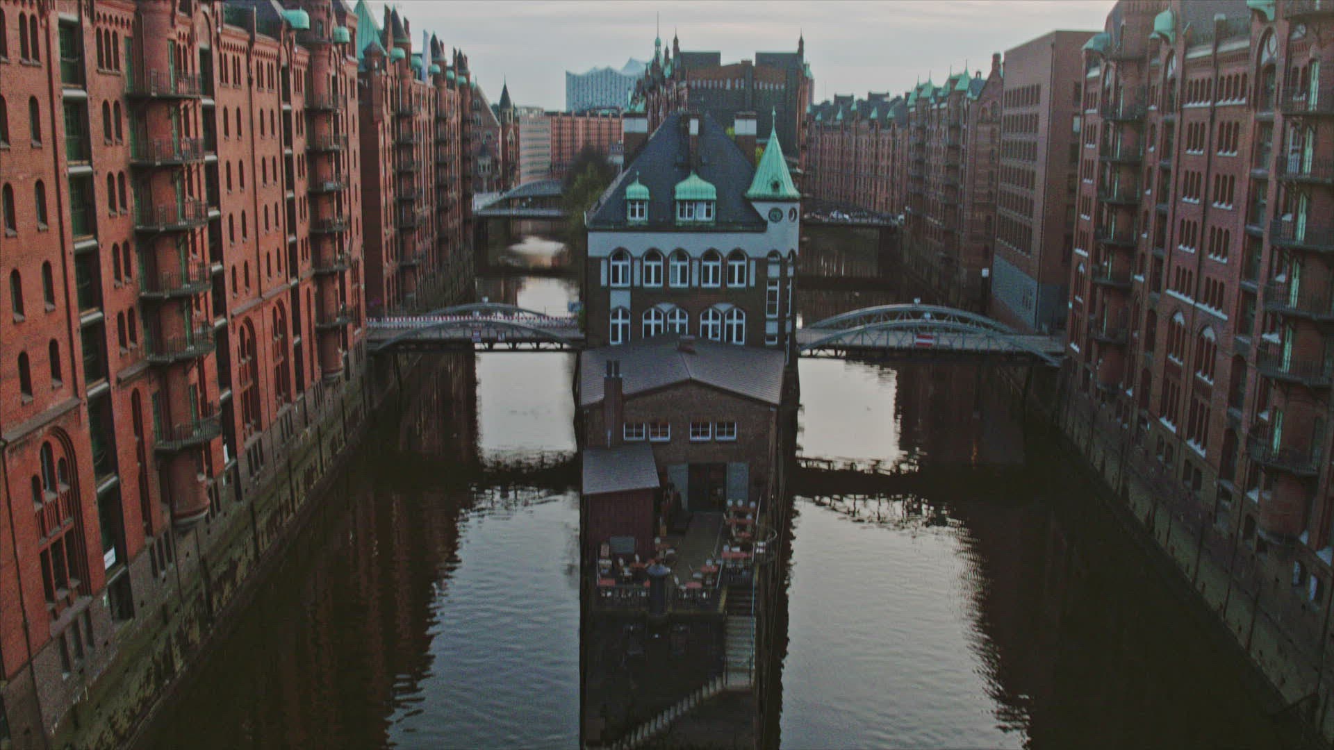 302023601 / Speicherstadt / Hamburg / Germany