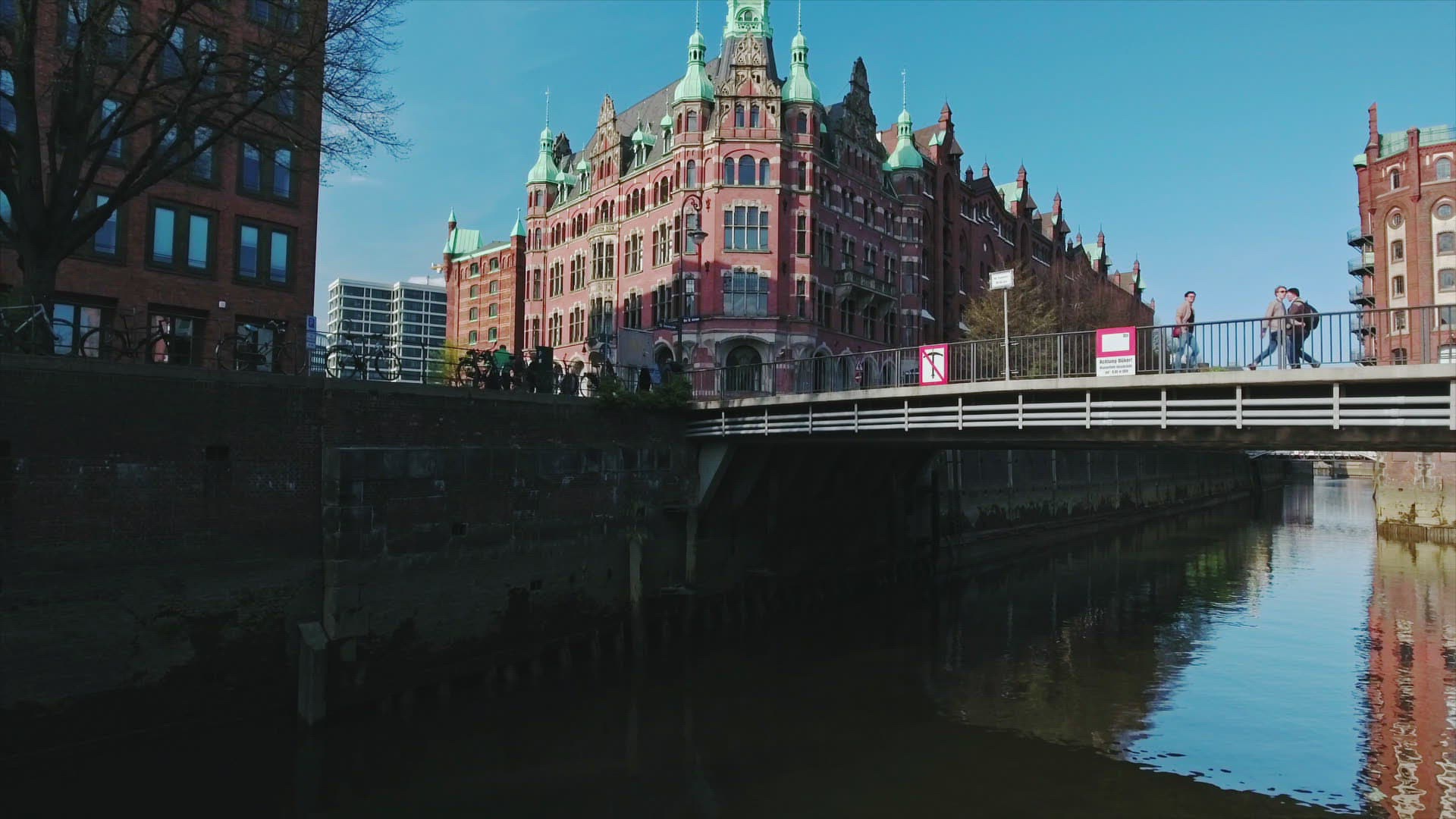 561573321 / Speicherstadt / Hamburg / Germany