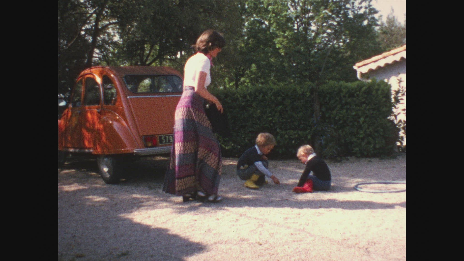 389514790 / Woman / Home Movies / 1970 - 1975