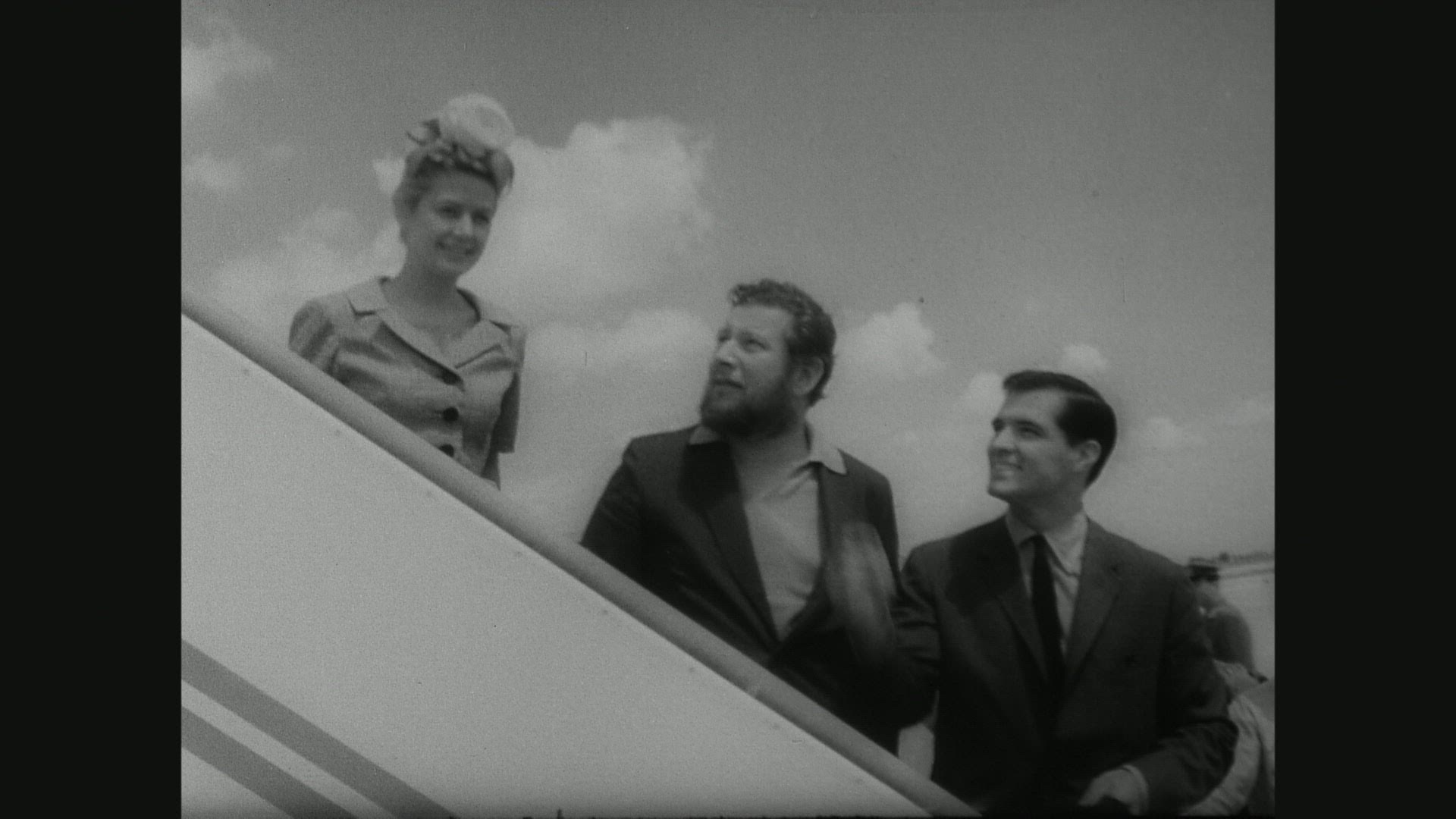 748904494 / Peter Ustinov / Sandra Dee / Arrival / Rome / May 30, 1960