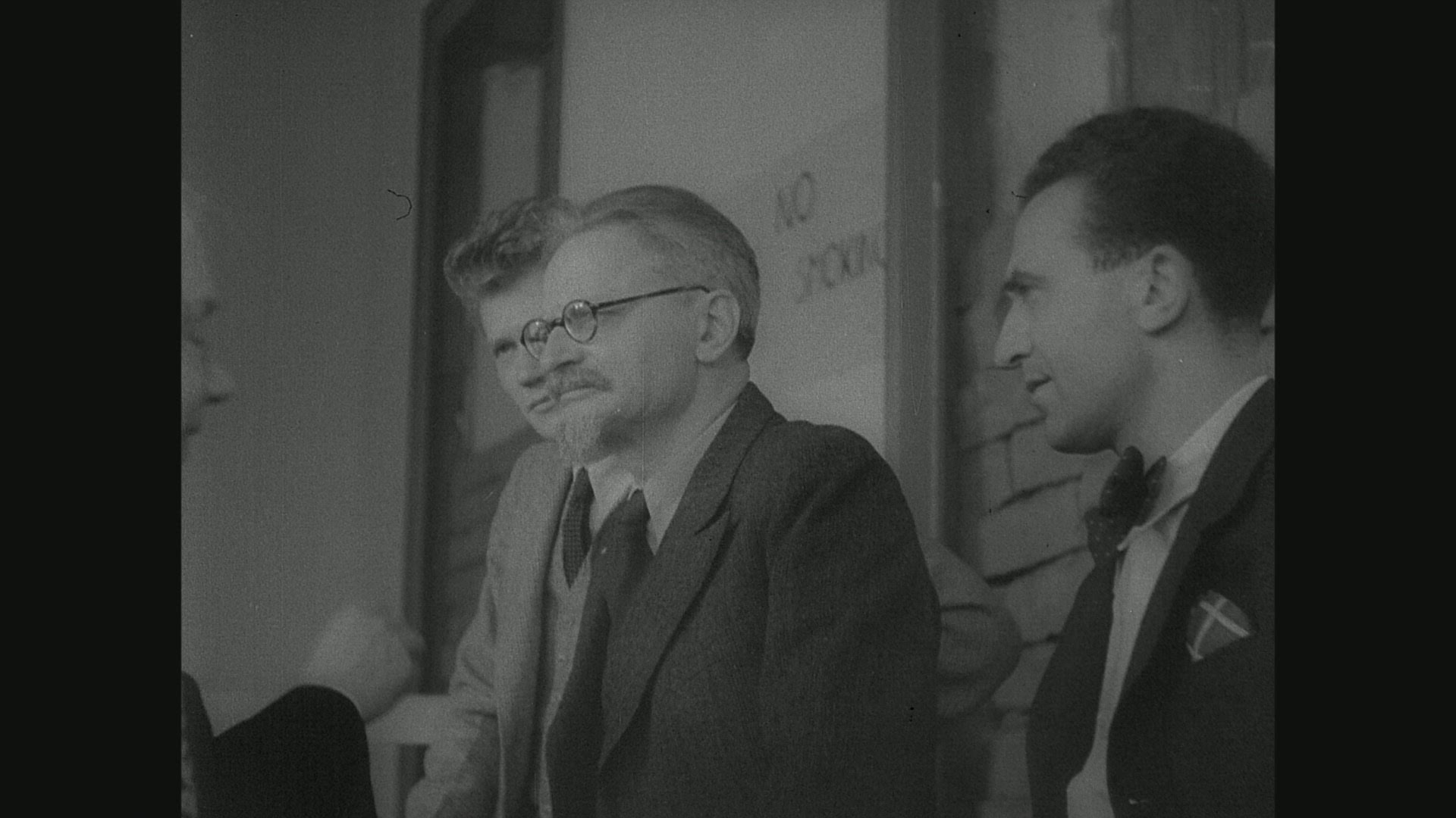 932910809 / Leon Trotsky / Exile / Mexico / Jul 16, 1937